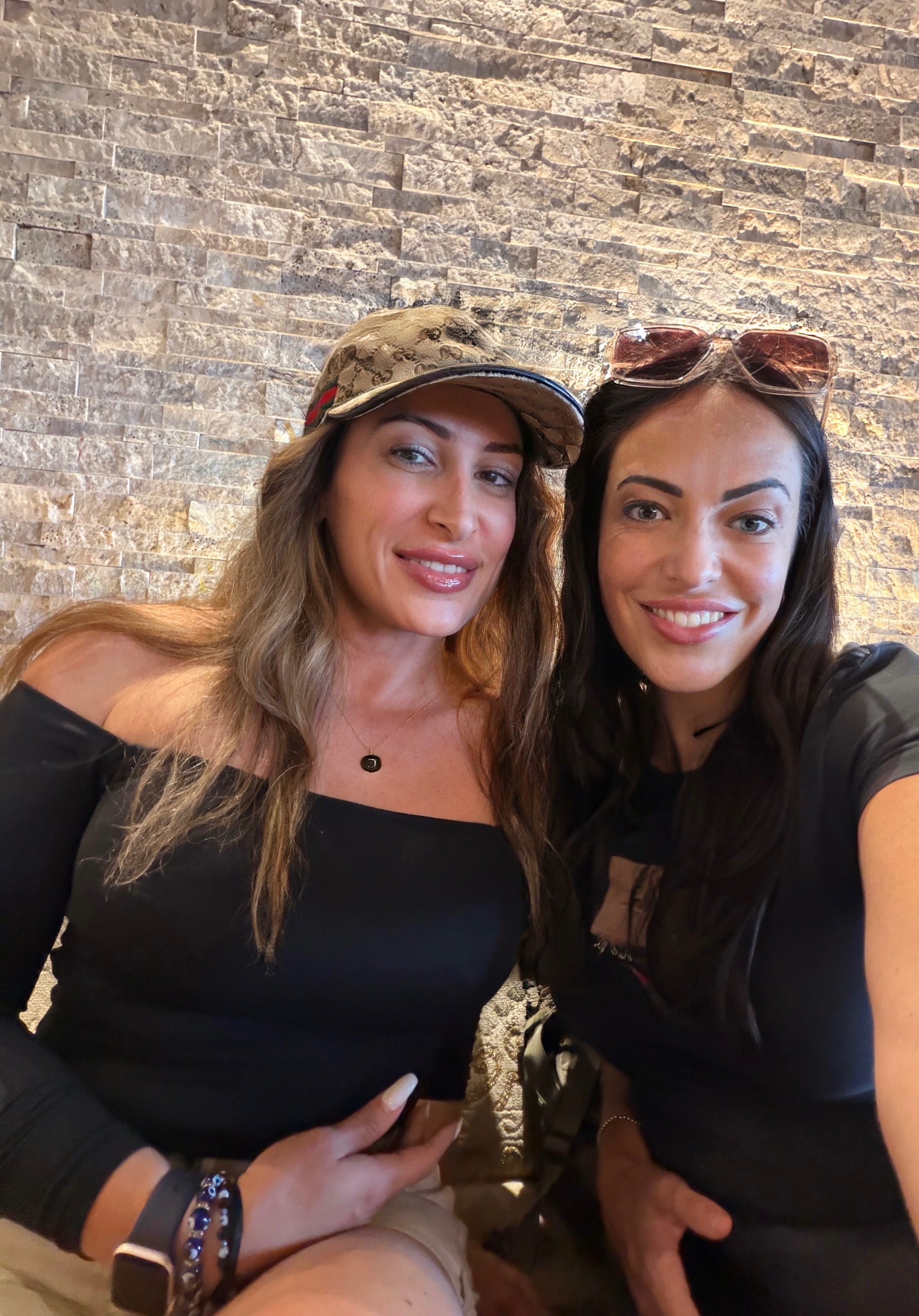 @Dana Dee68