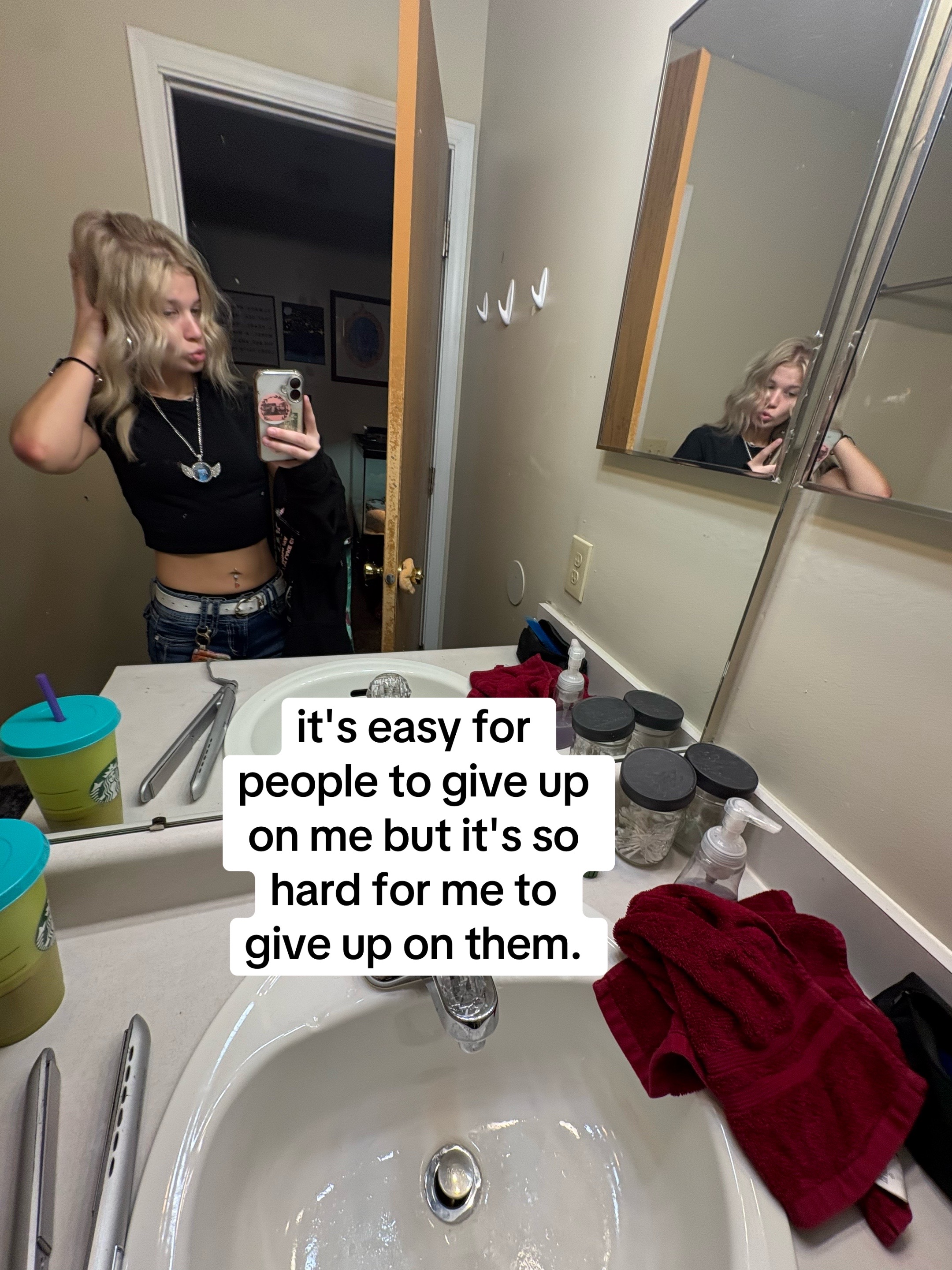 @comehelpabby