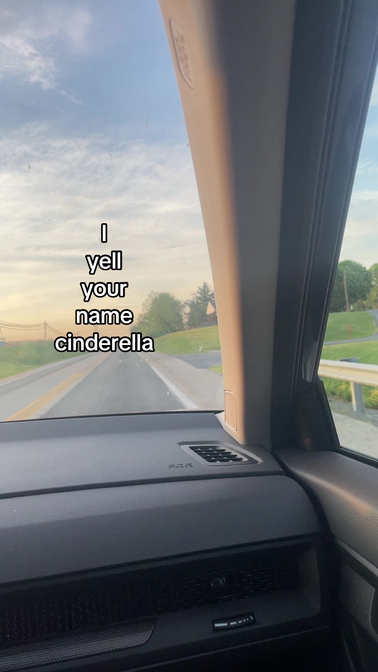 @￴￴