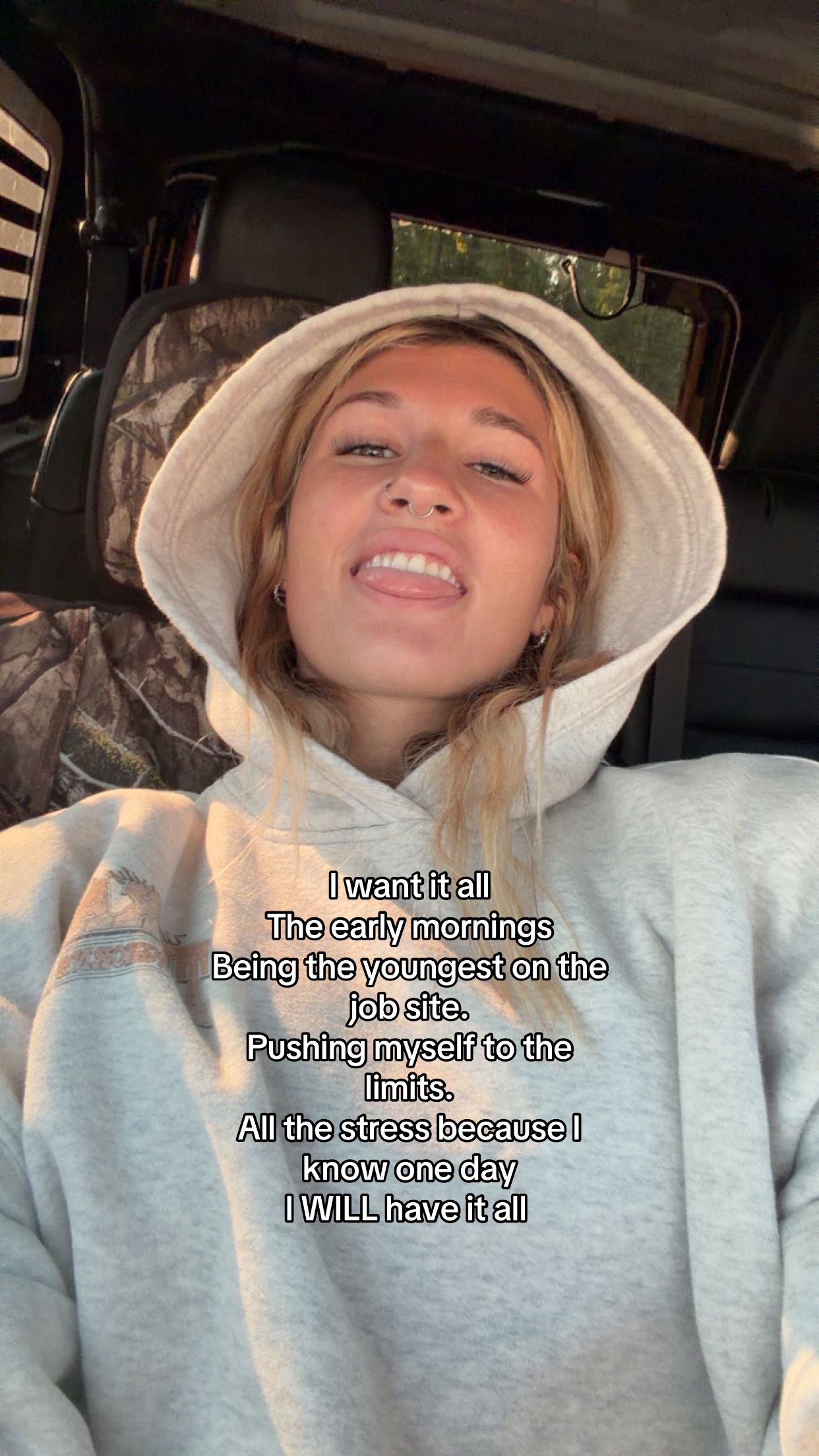 @JULIA AVA