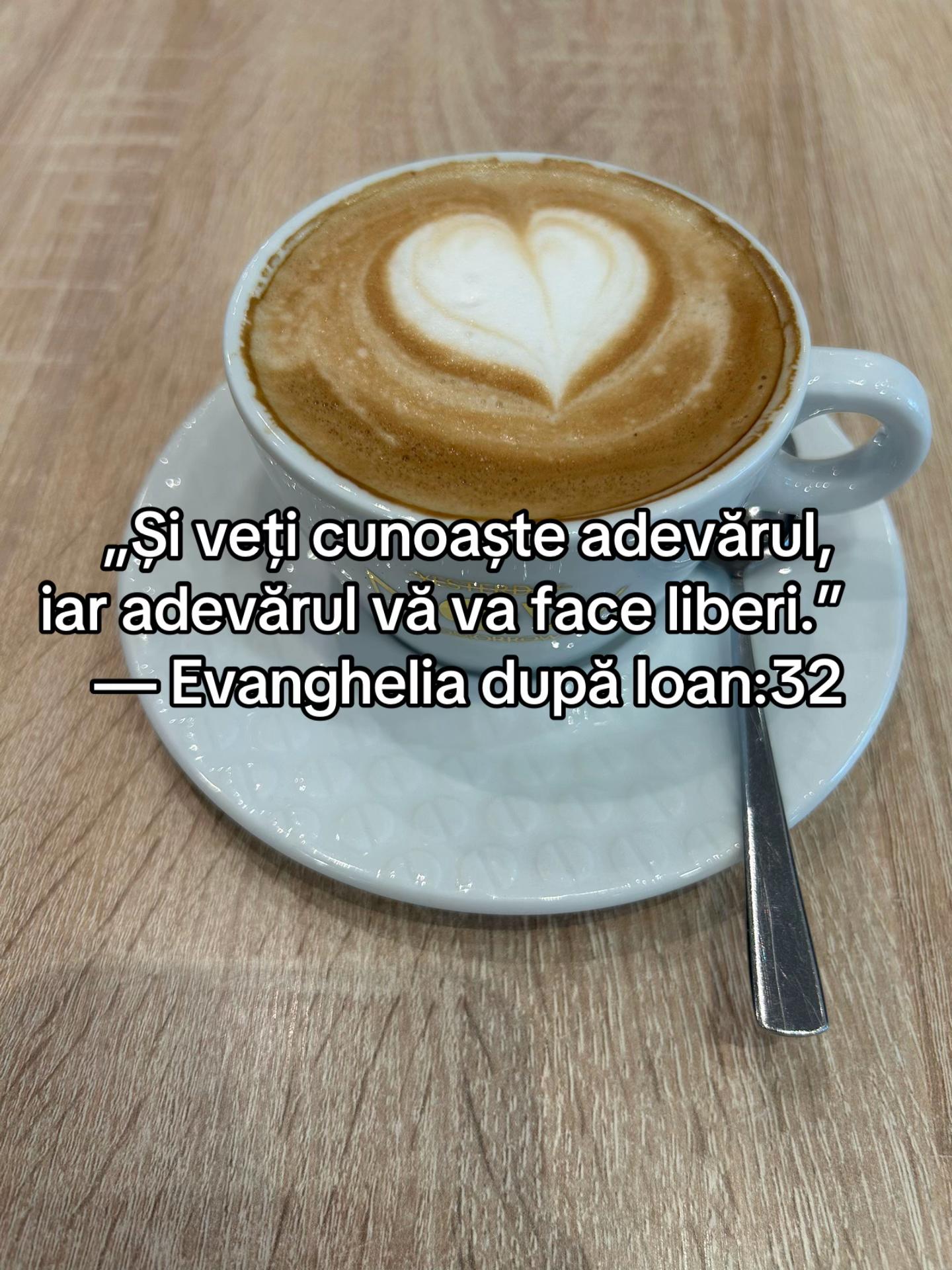 @🐝
