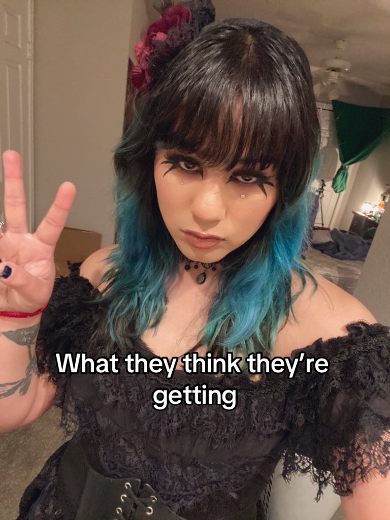 @Monica 🖤