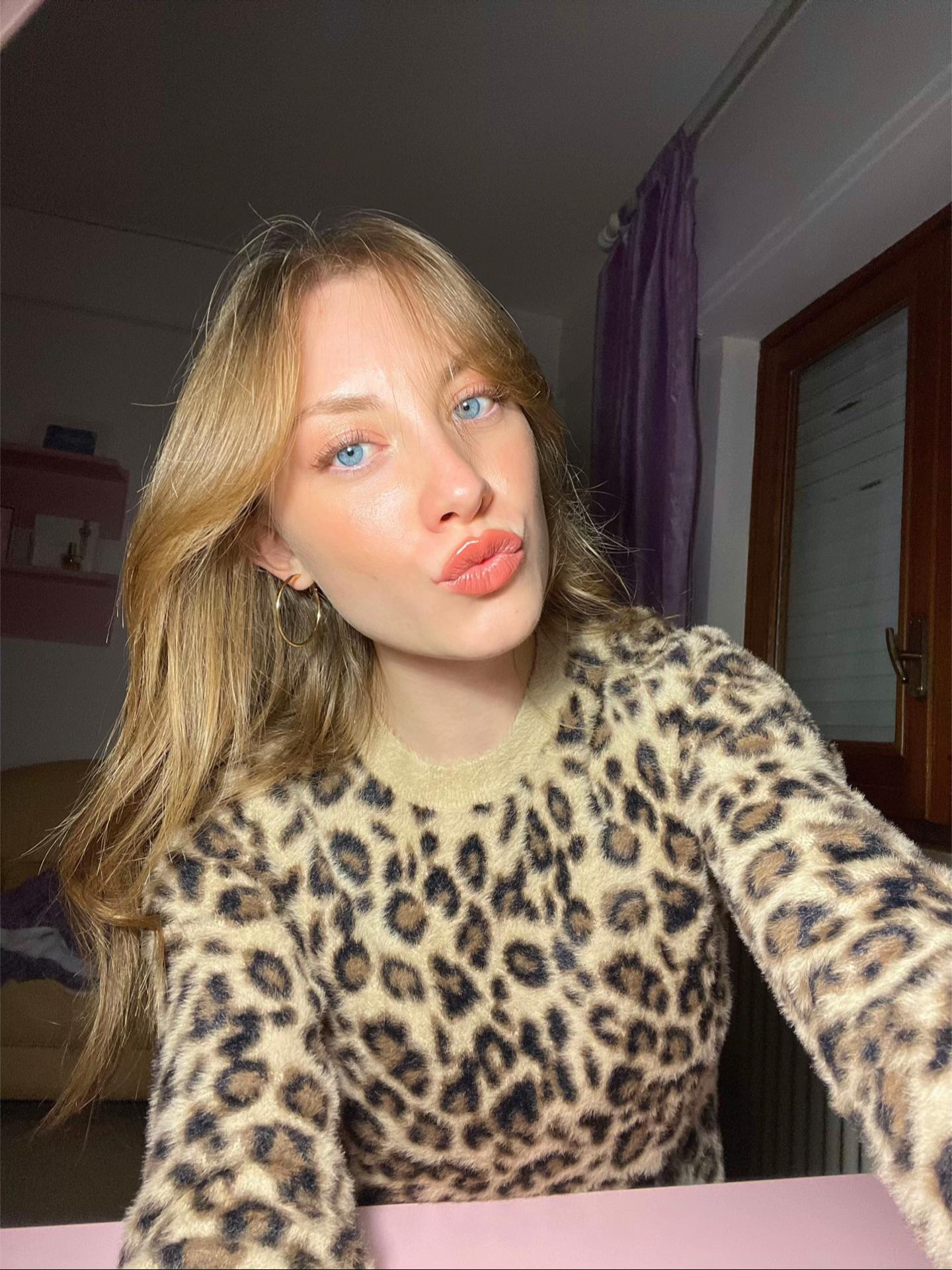 @Cris🦋