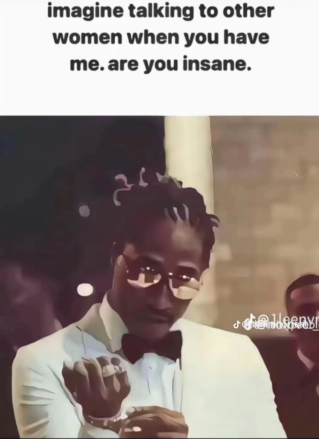 @🦅
