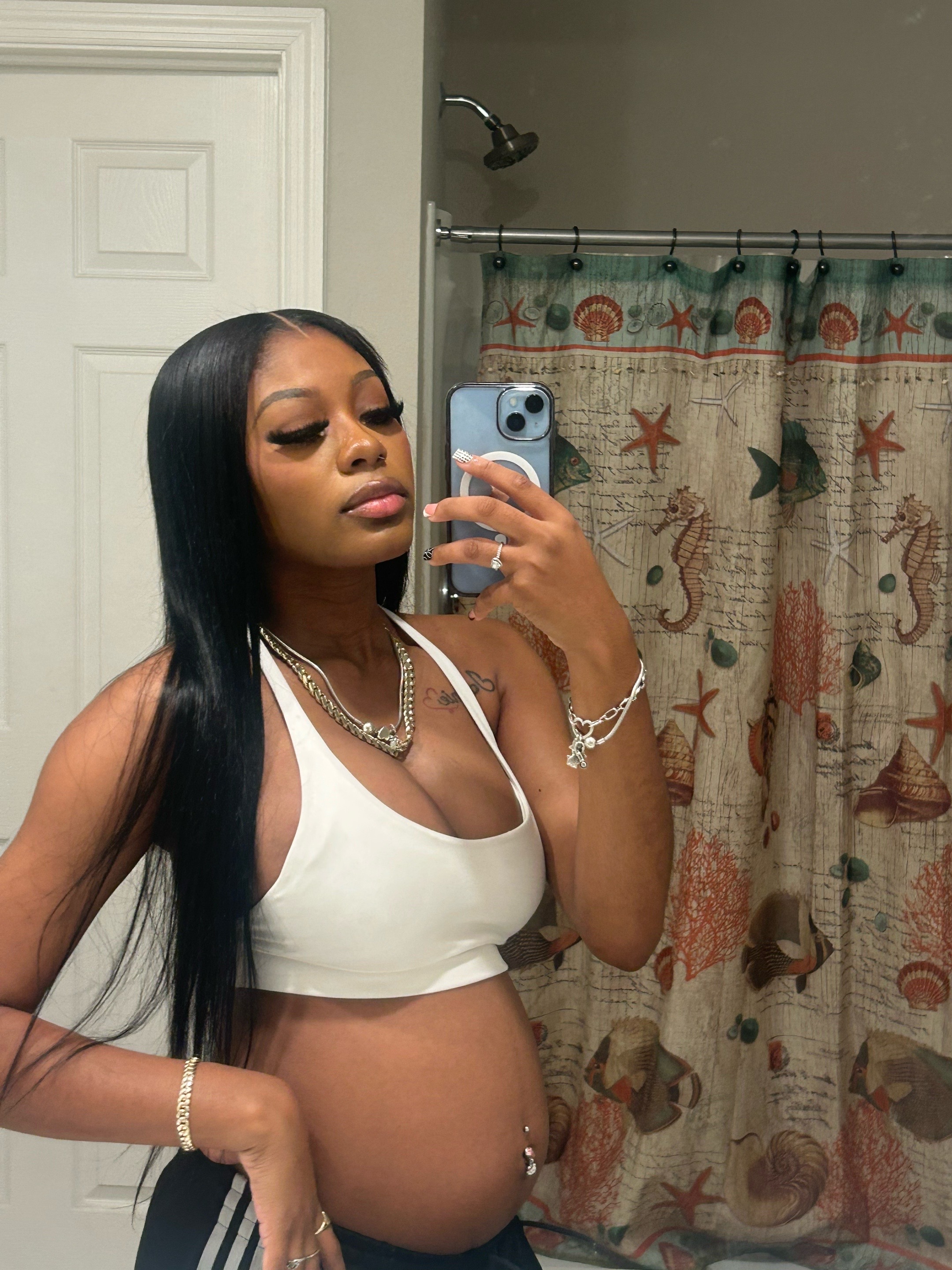@Heyyyy YOU FOUND ME🤣🥰🥰🌴 .
