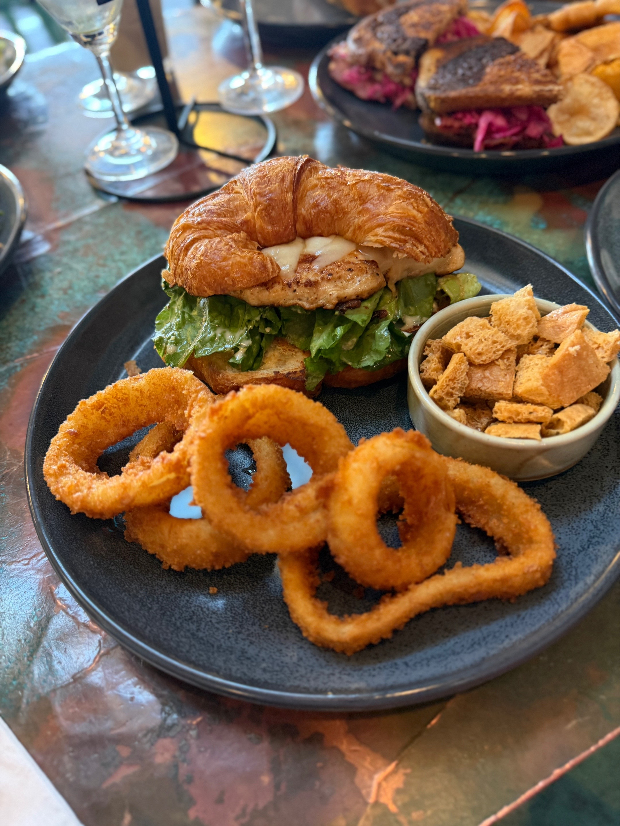 @Hood Dude Food Reviews