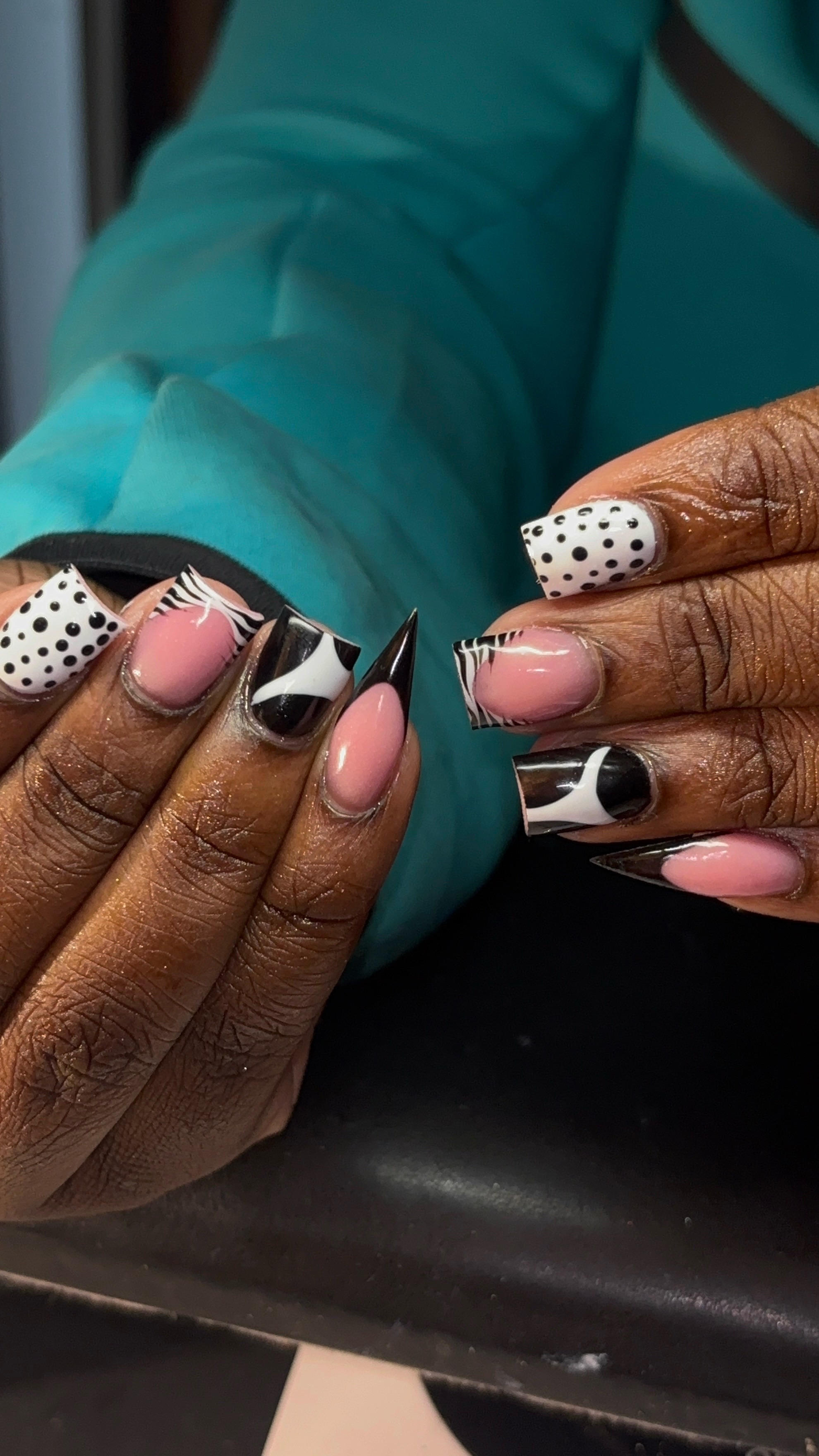 @nailsssbymonii