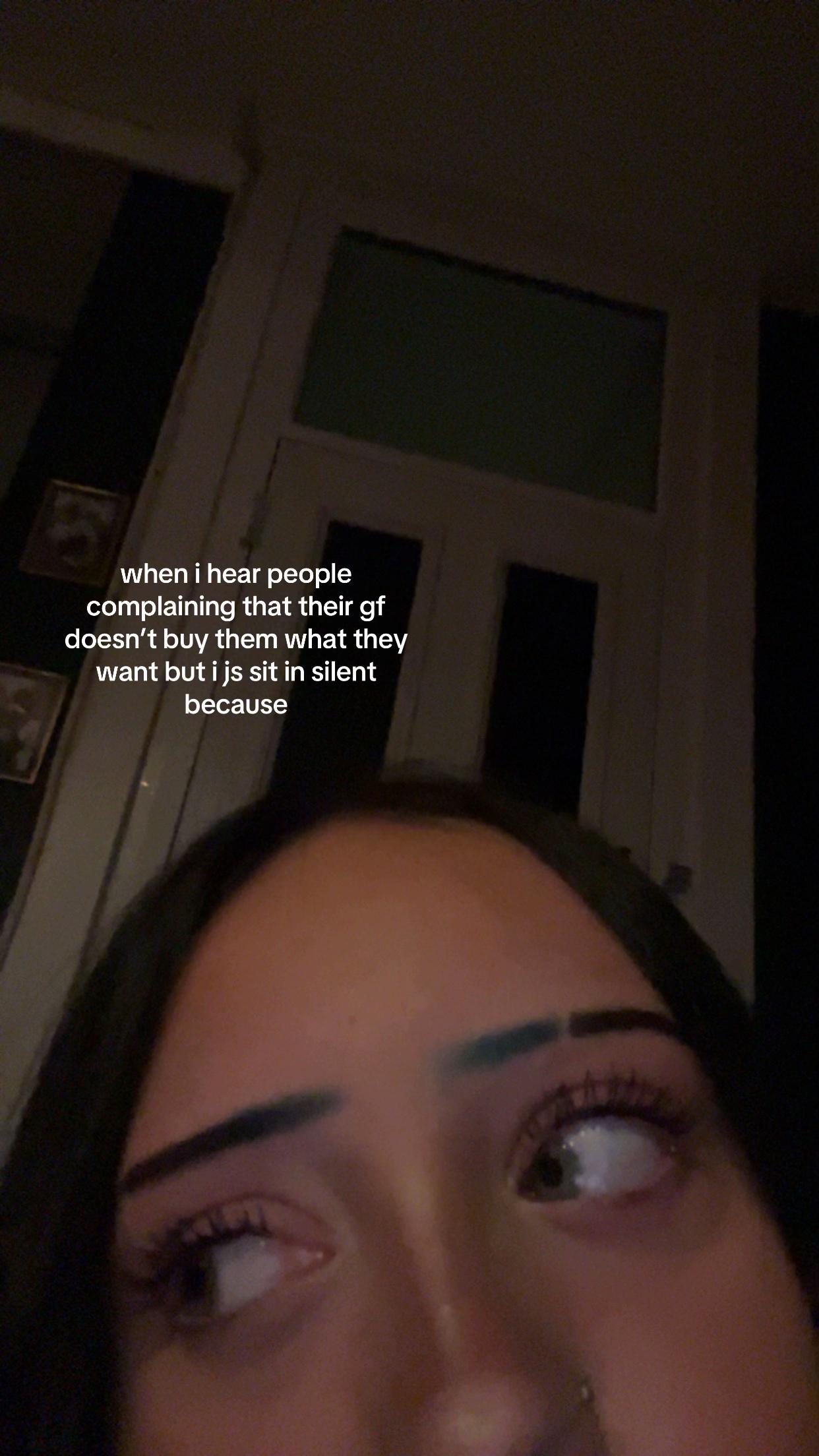 @𝓝👩🏻❤️💋👩🏼