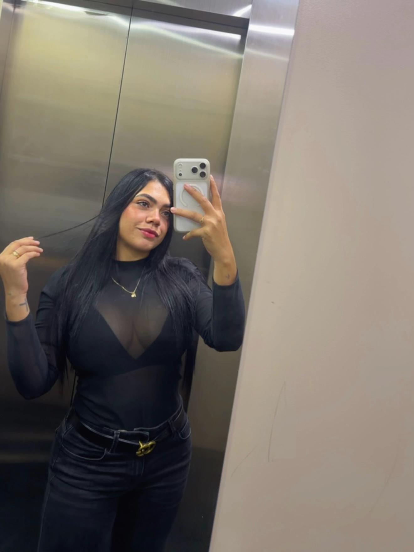 @Elena Henao.