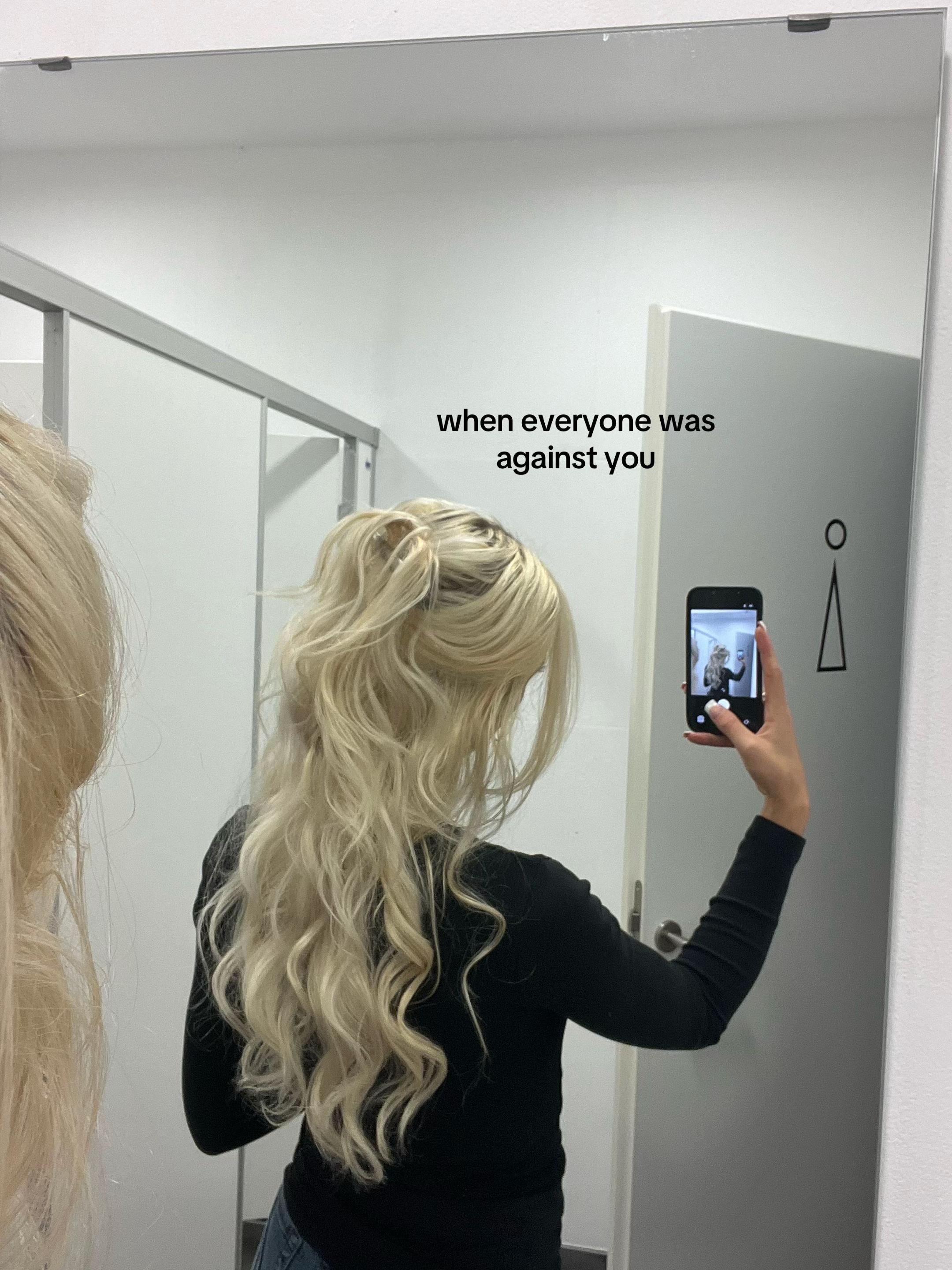 @𝒞𝒽𝒶𝓇𝓁𝒾𝓃𝑒