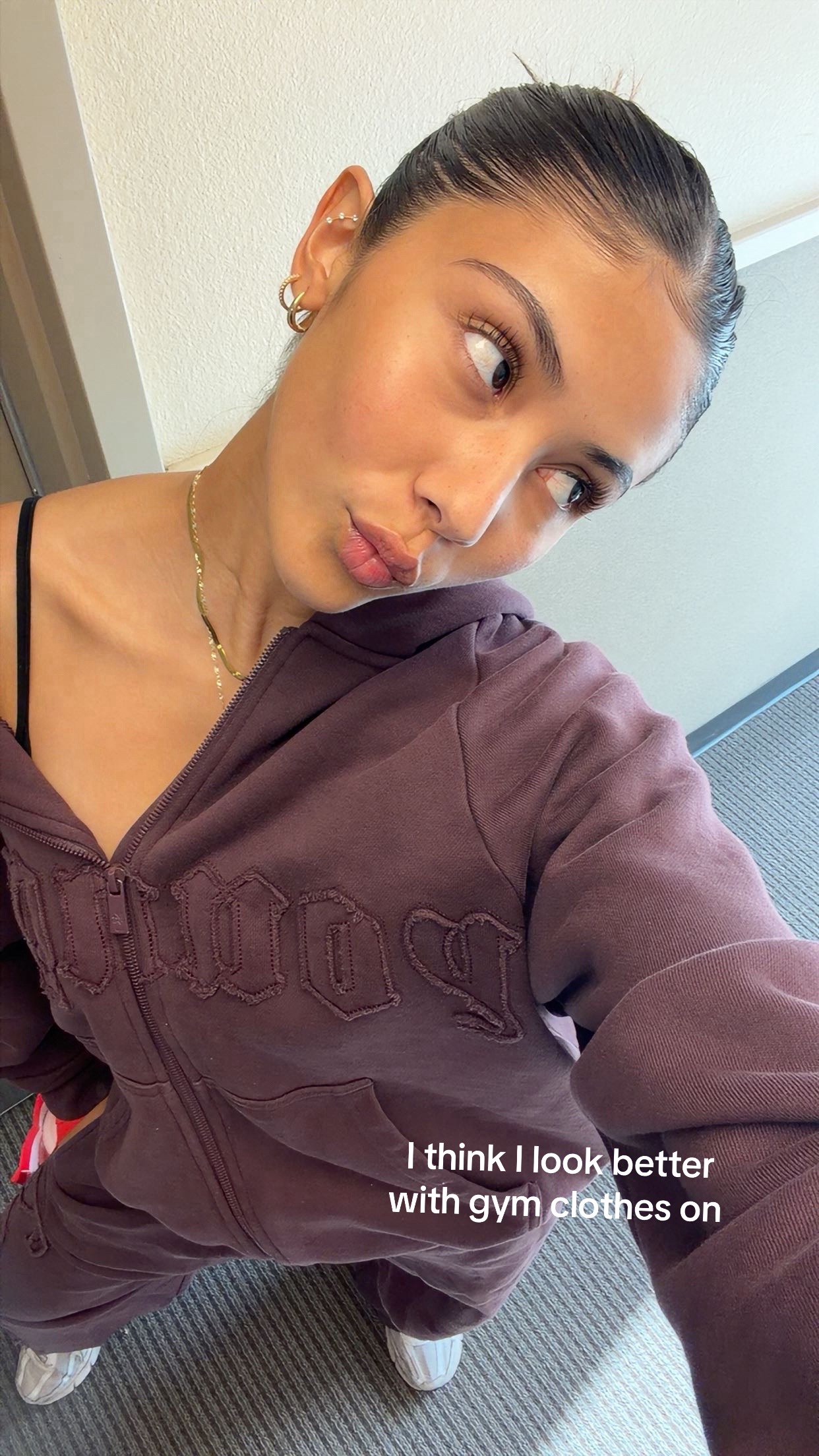 @aliyagibsonn