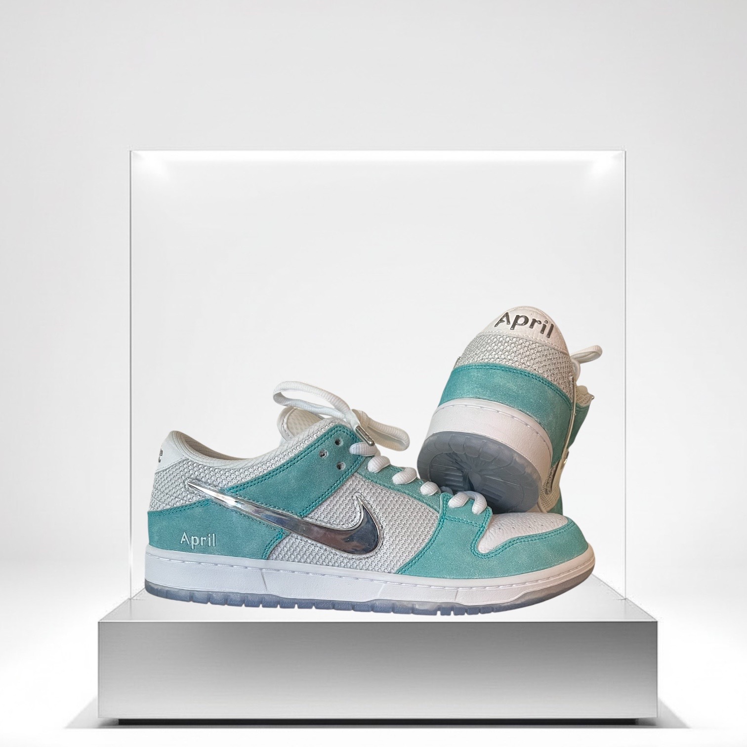 @teewhalessneakers