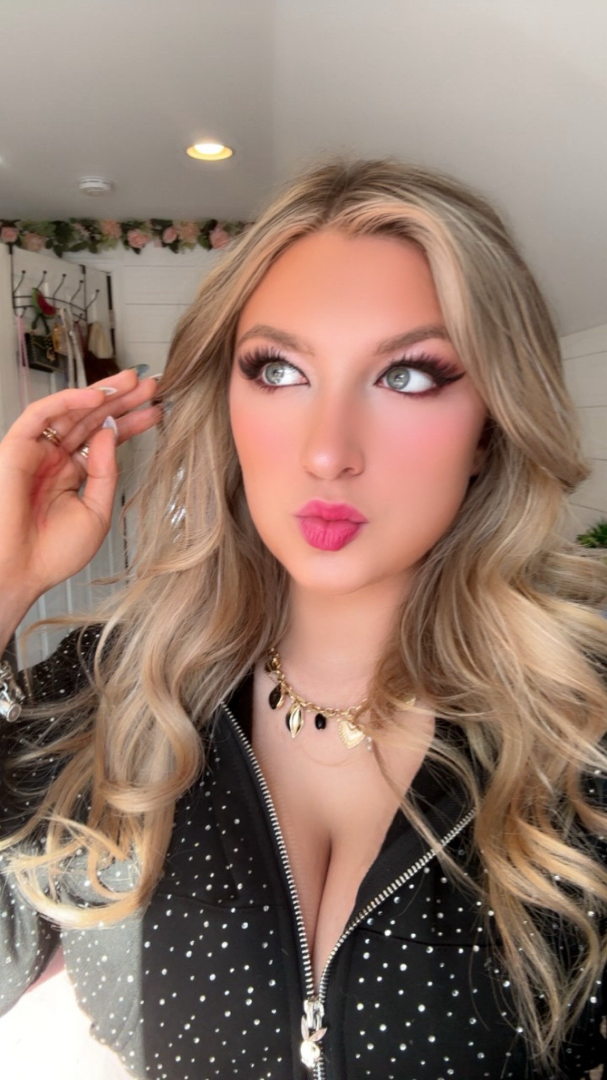 @KayaRose9902!
