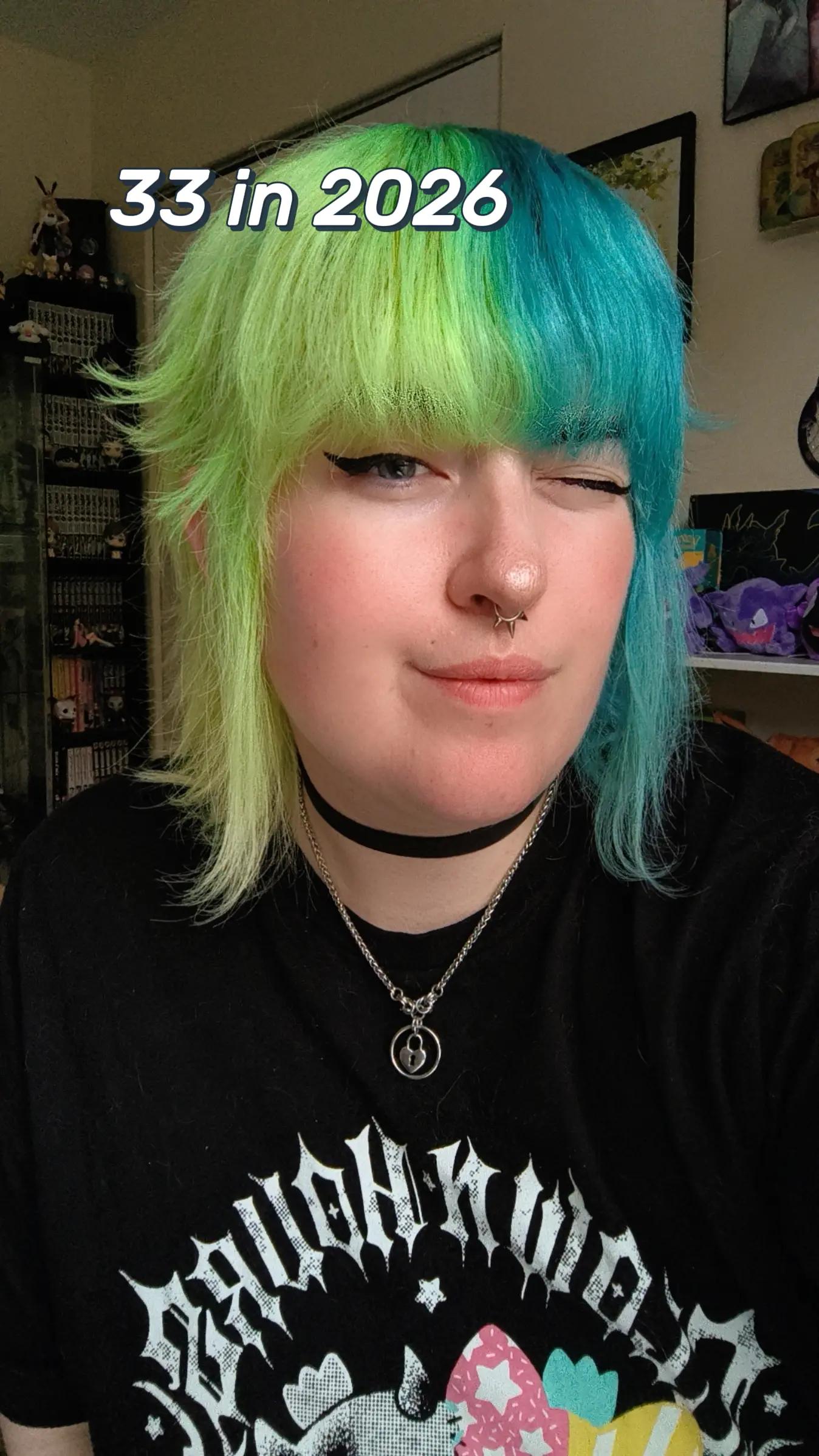 @Bee 💚💙