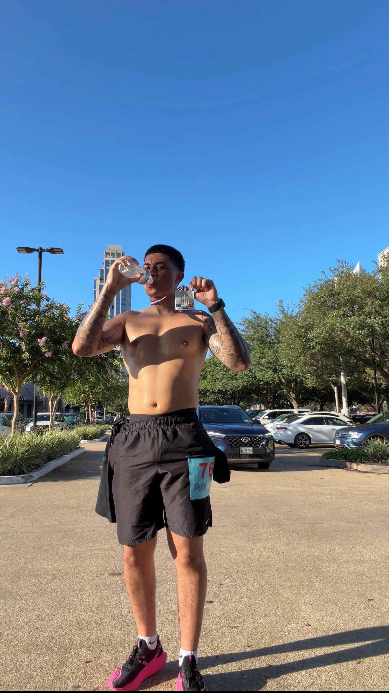 @withdahoodie_