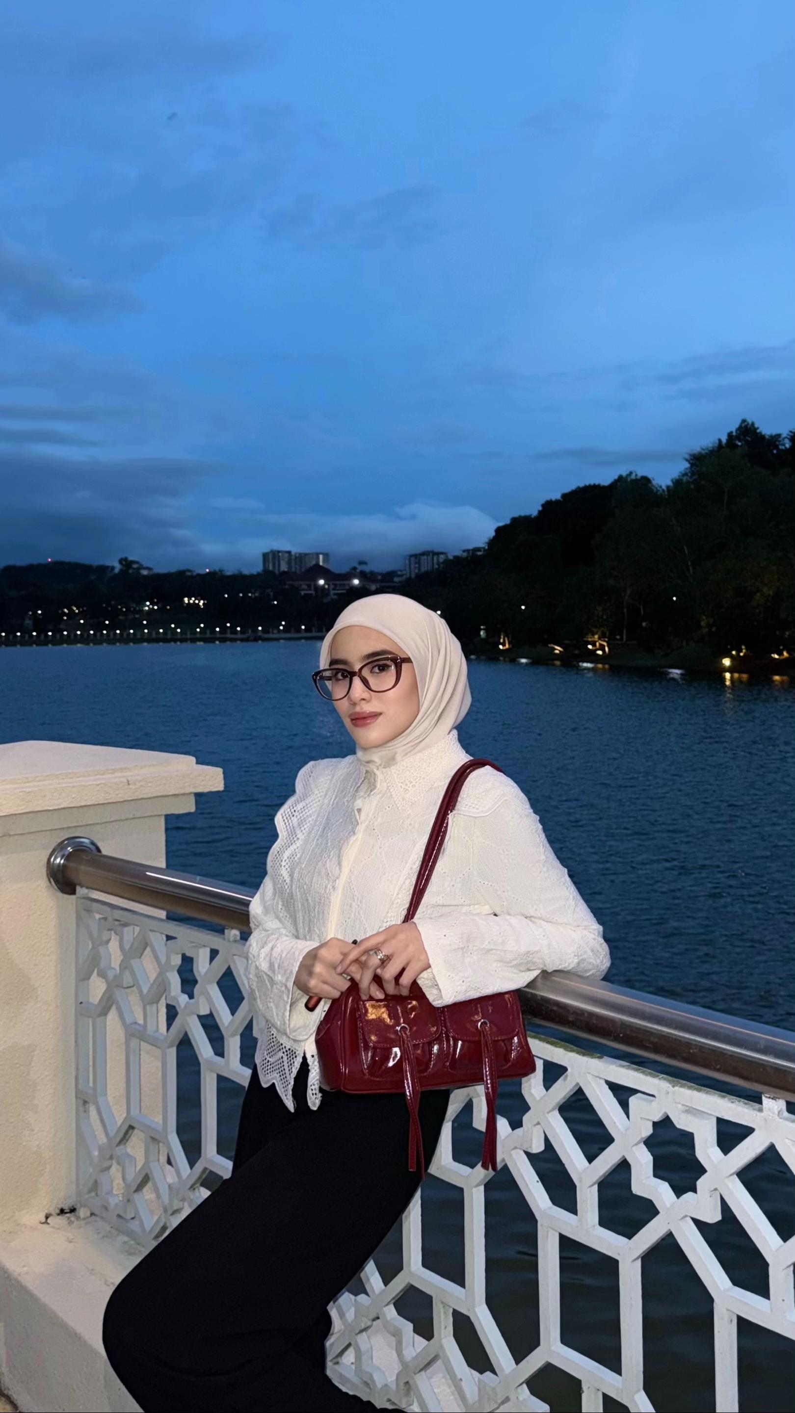 @intnrsyhra