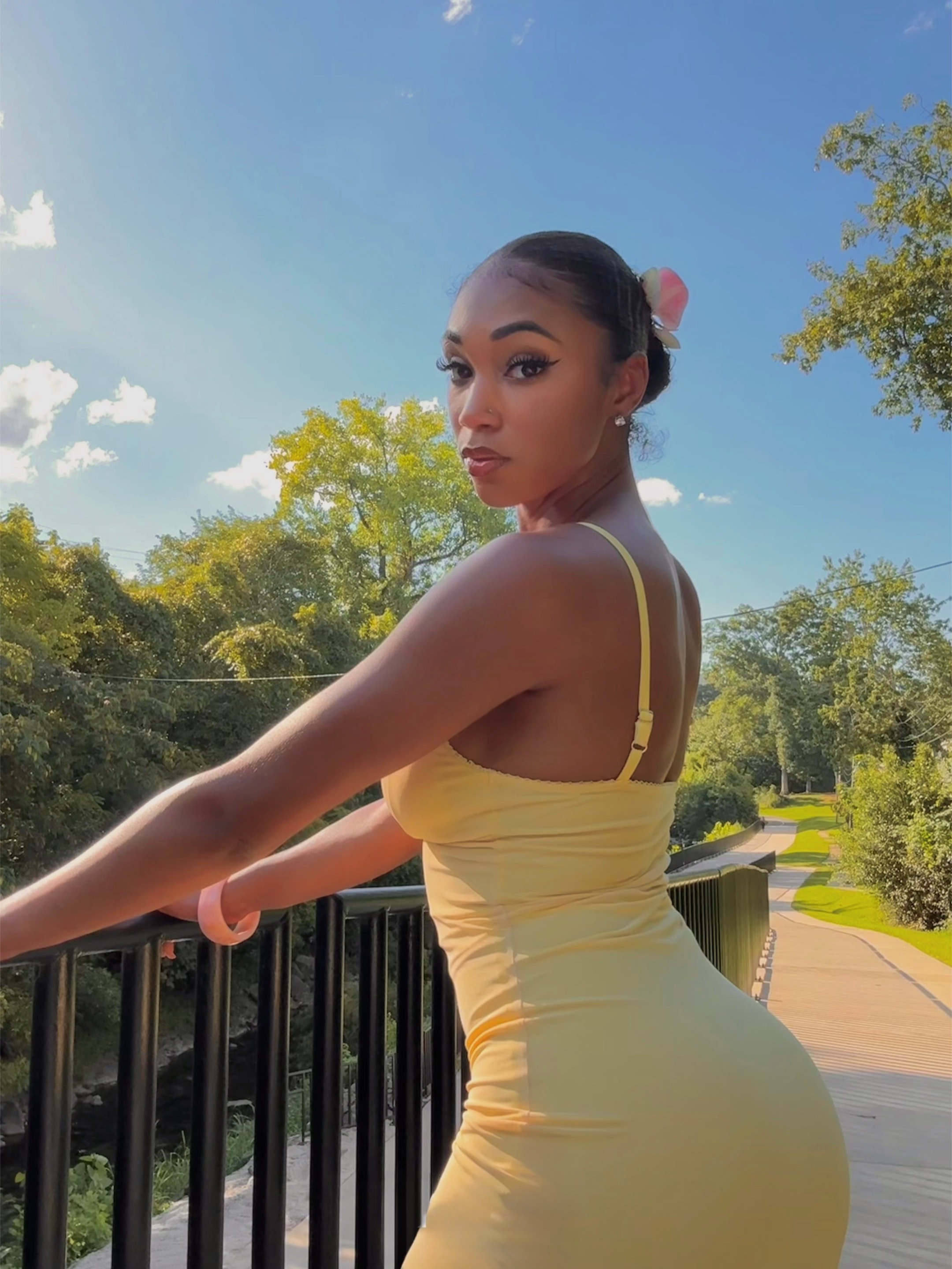 @TheRealGoldenbeautii