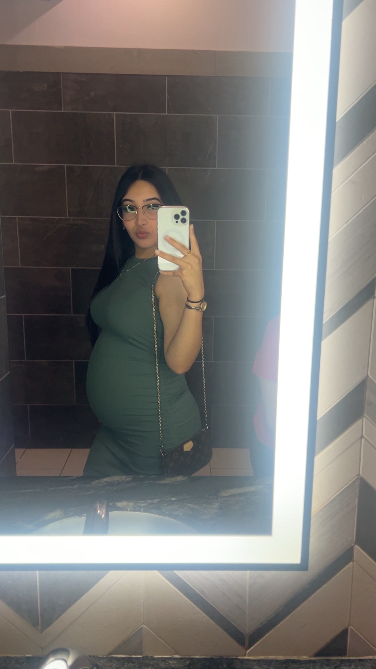 @luvv.arianaaa