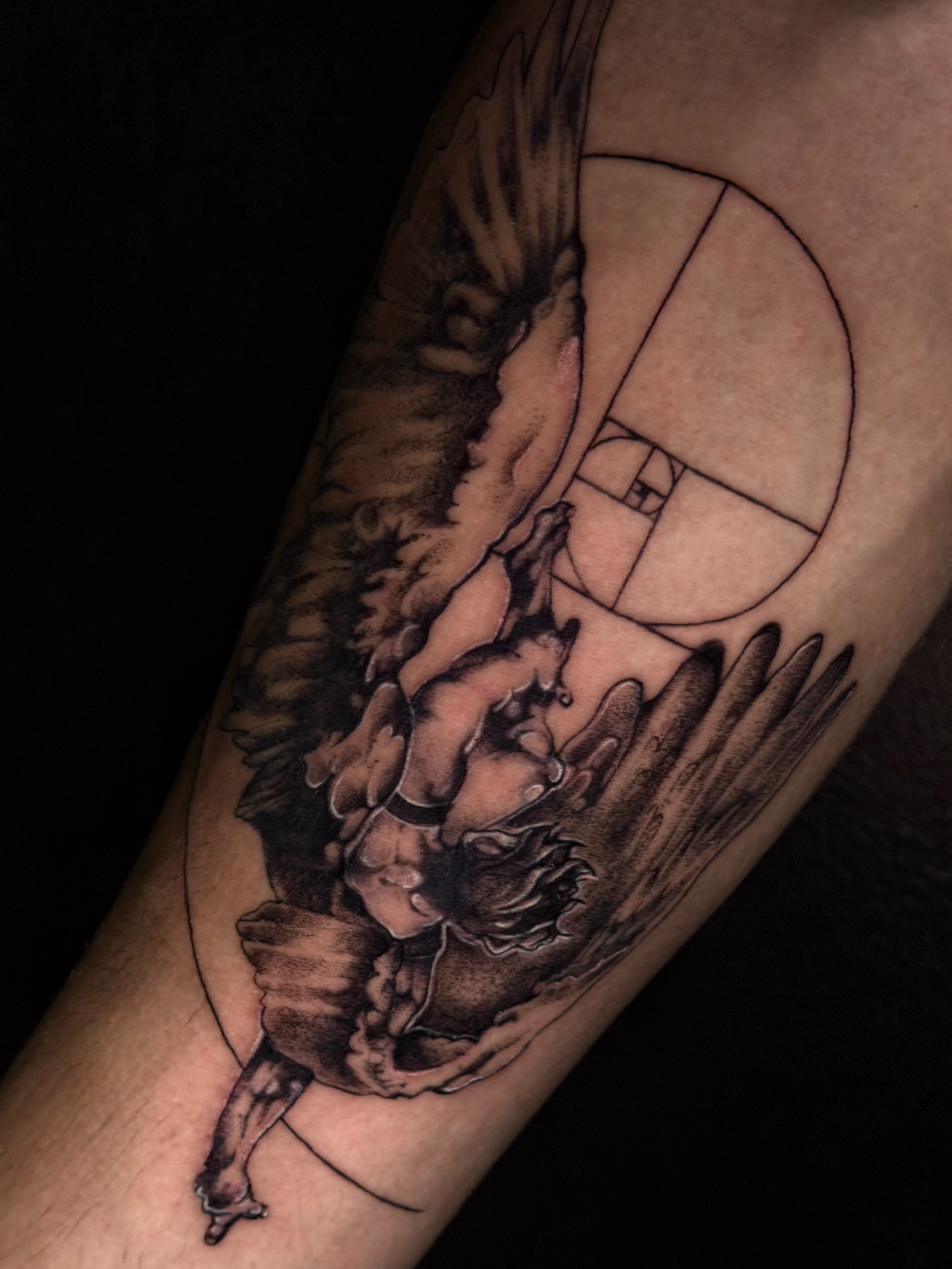 @danyale. tattoo artist