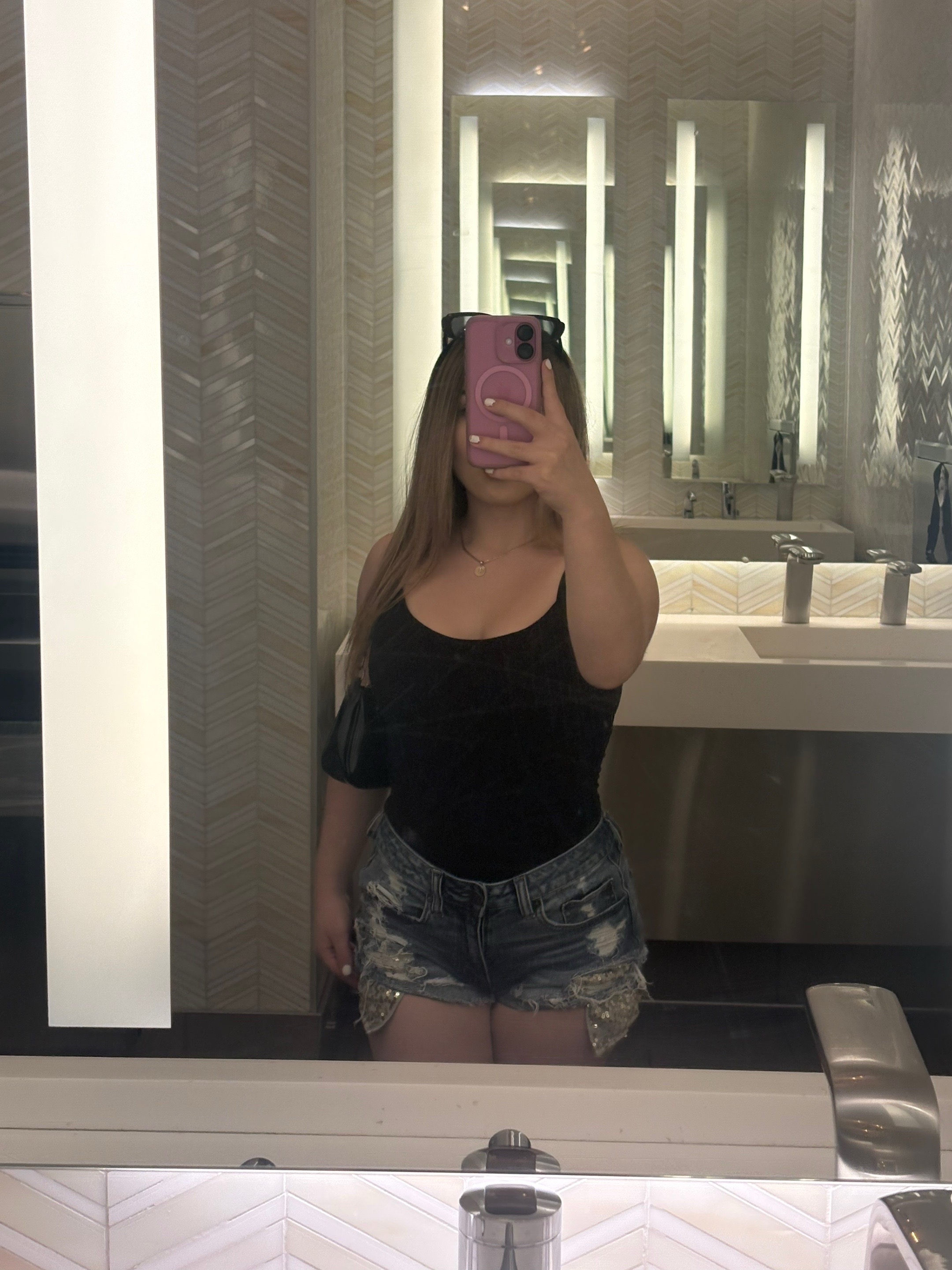 @️
