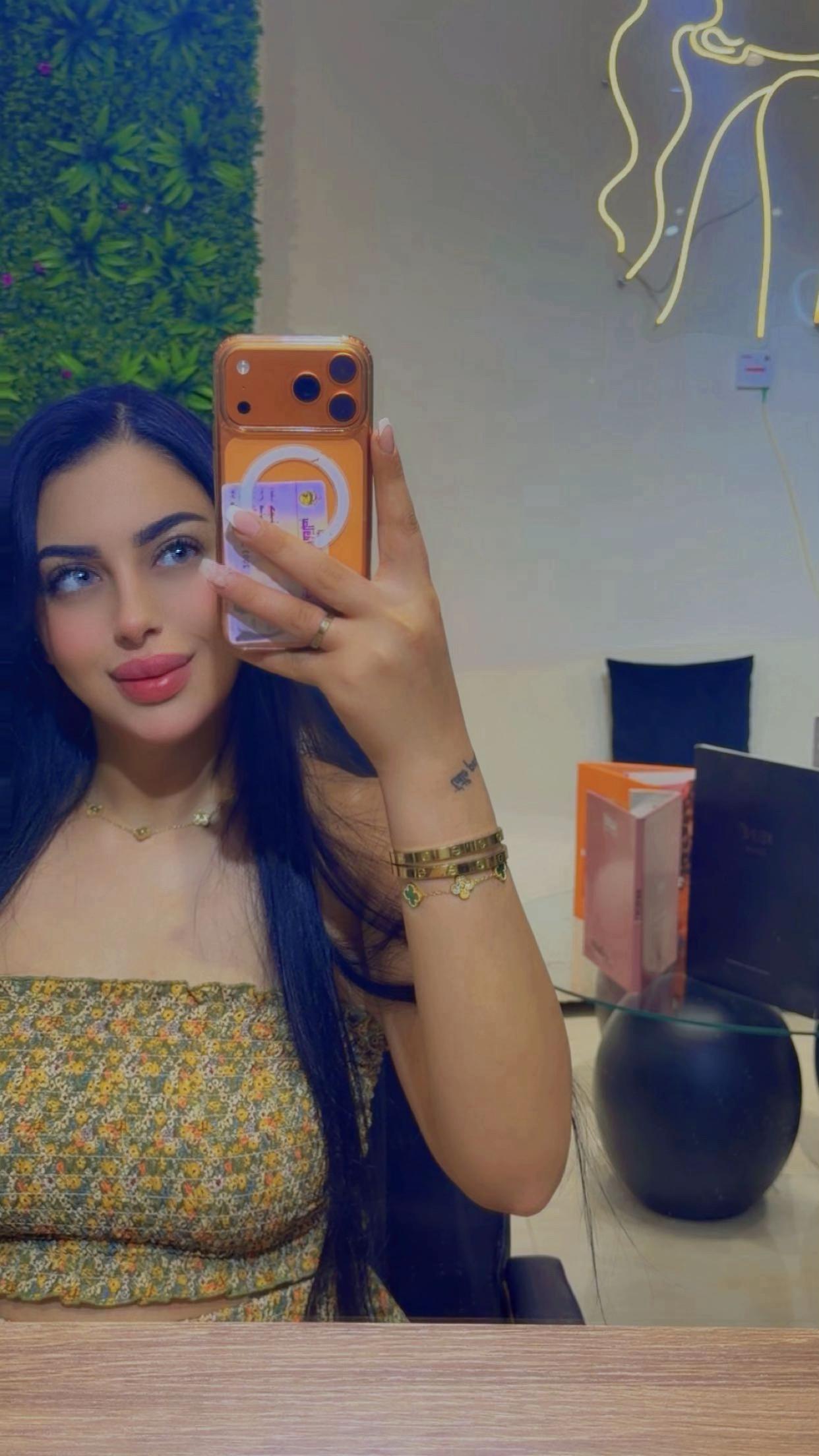 @بنت الحاج 🤑👑