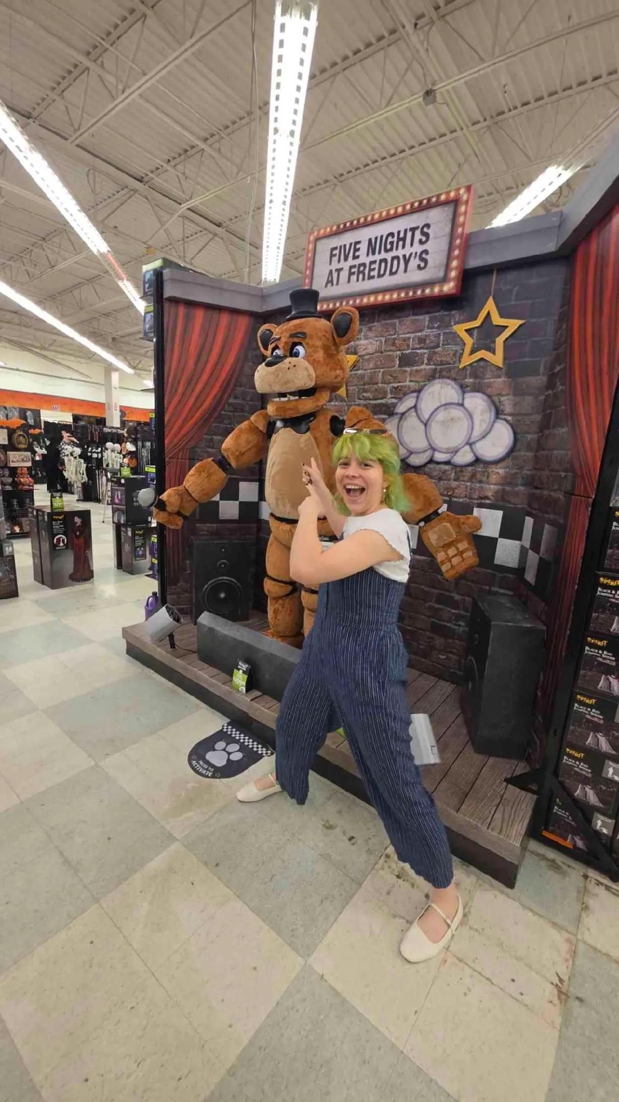 @cam | twitch.tv/chameleighon