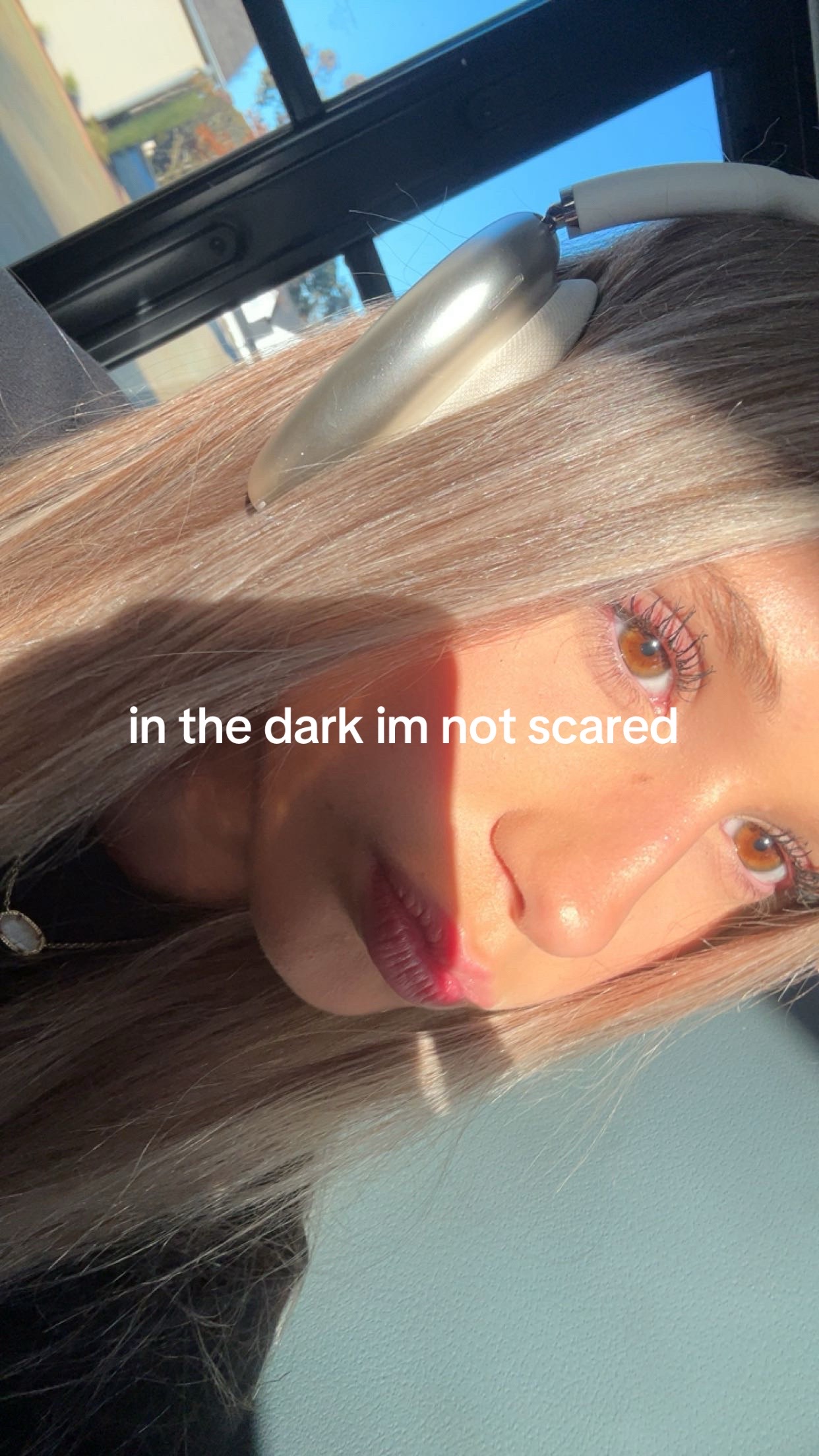 @lily