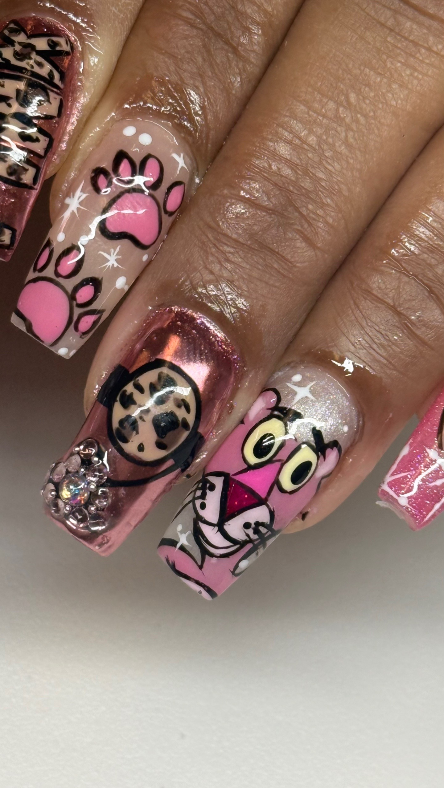 @PinkTigerNailsBeauty