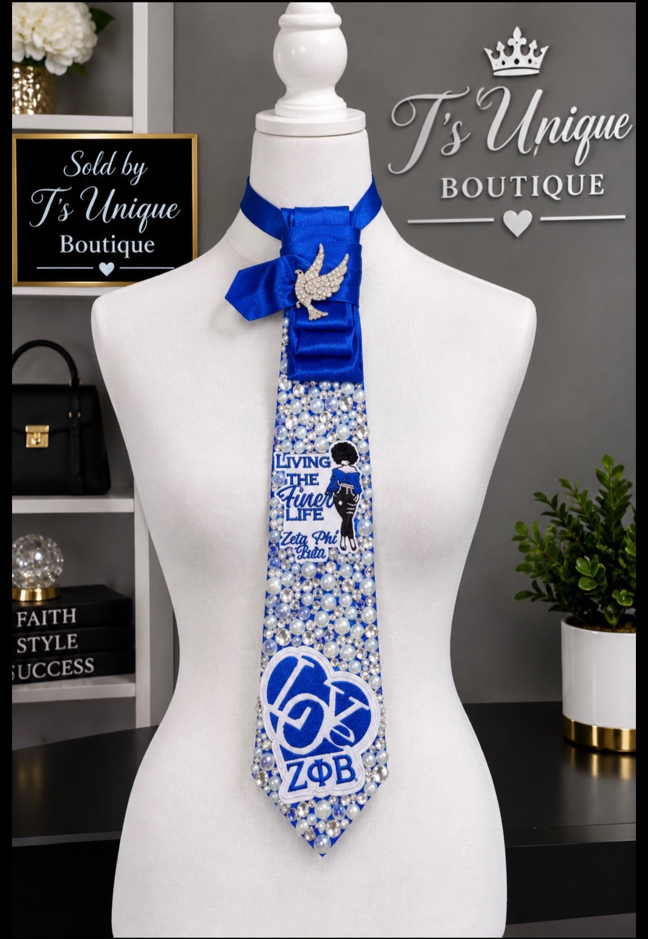 @Tsuniqueboutique