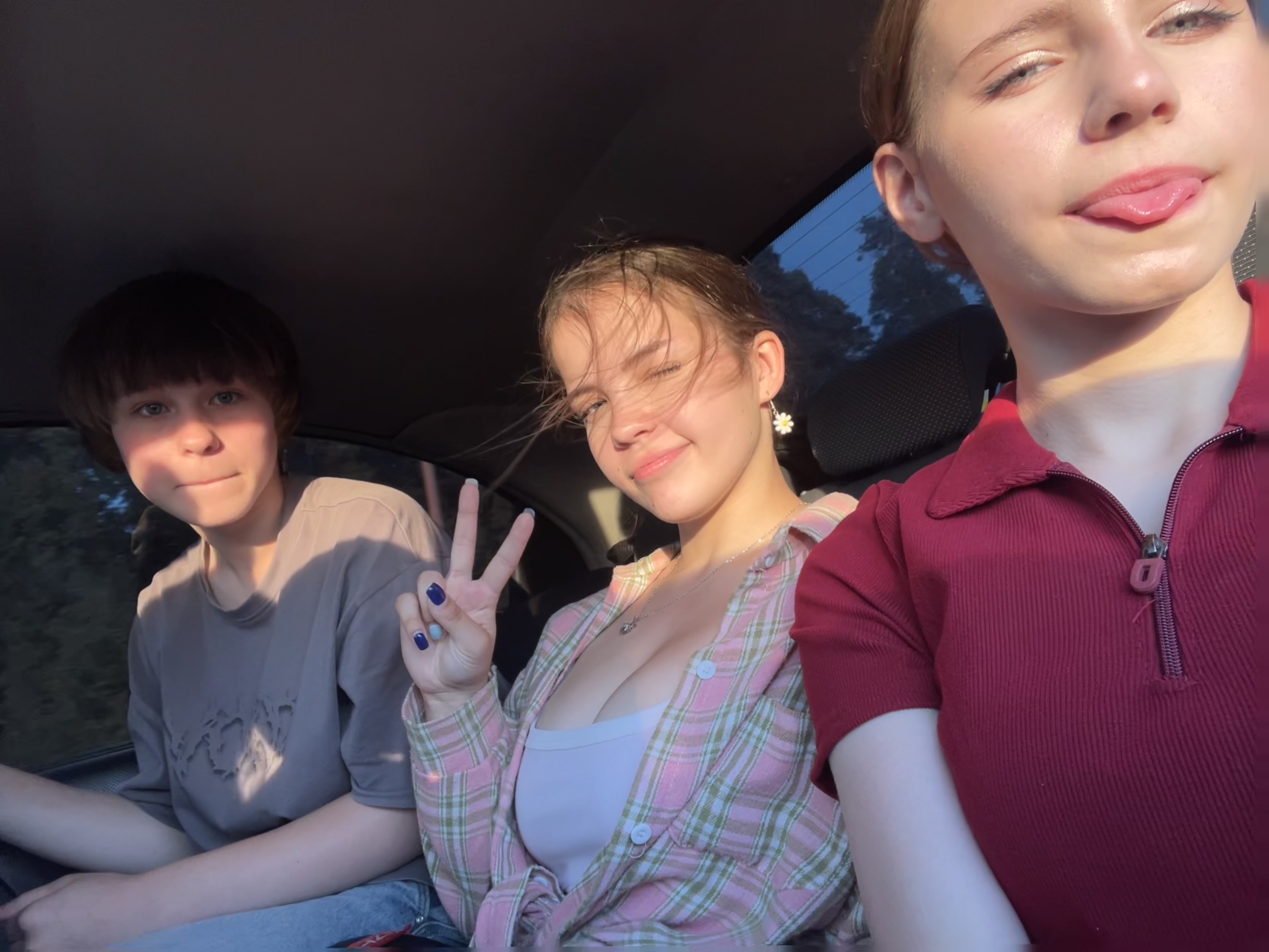 @викуша