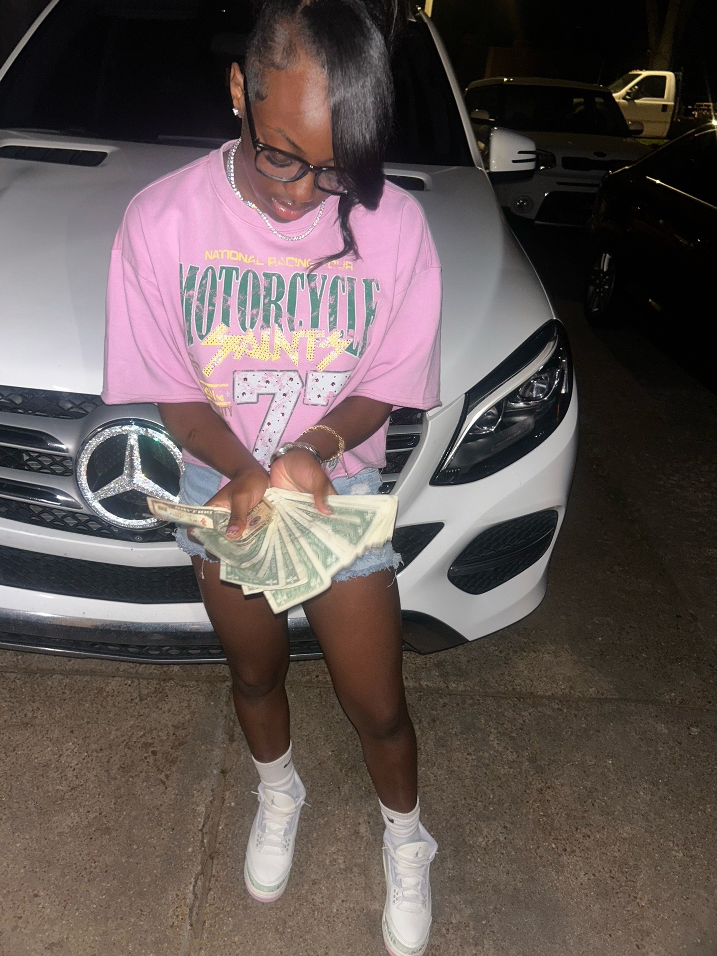 @thequeenduhh__