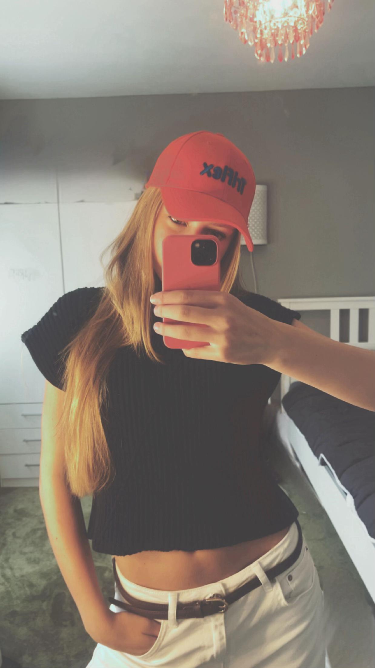 @𝑪.harlie