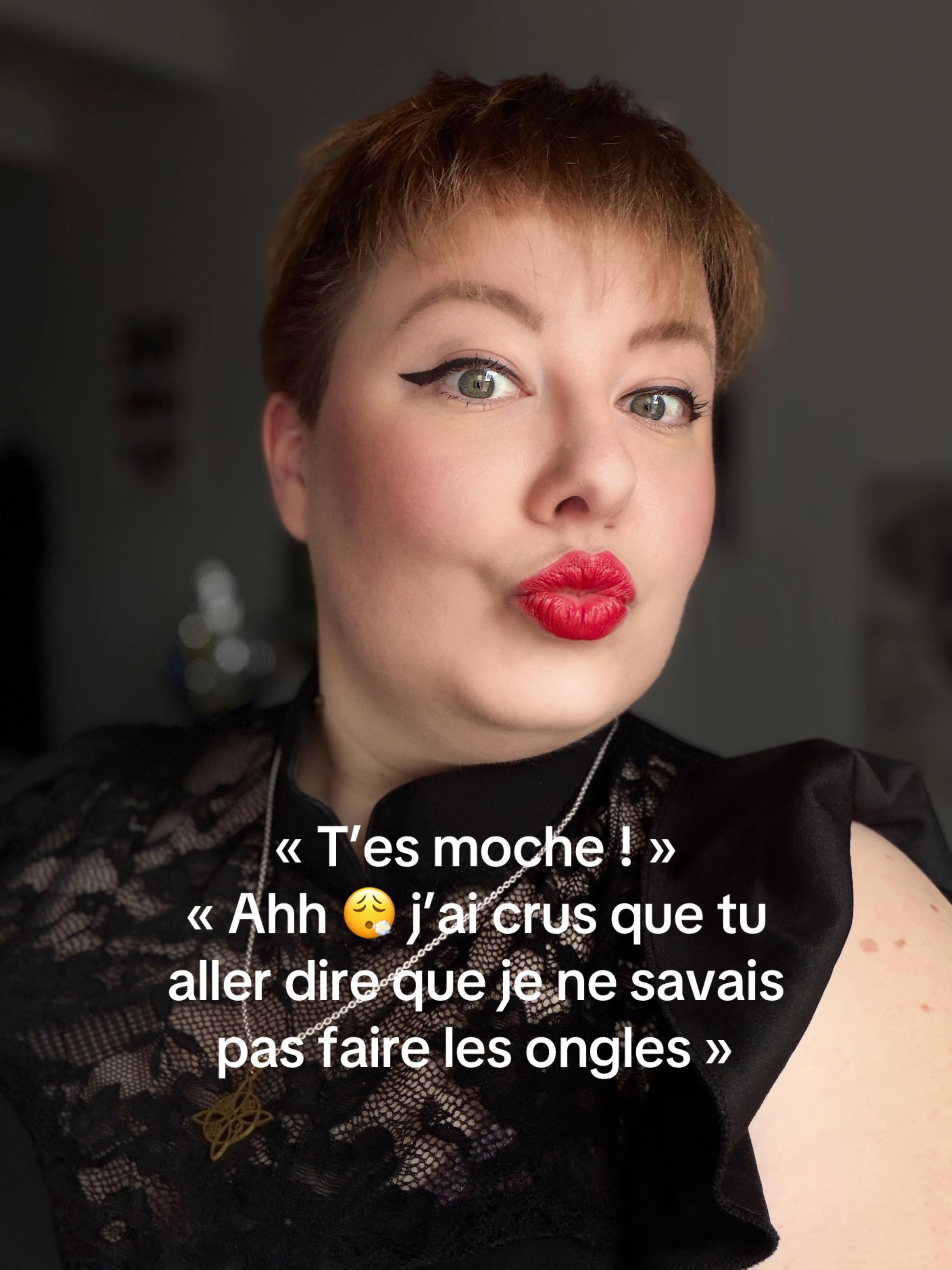 @AdeLigne_Artiste