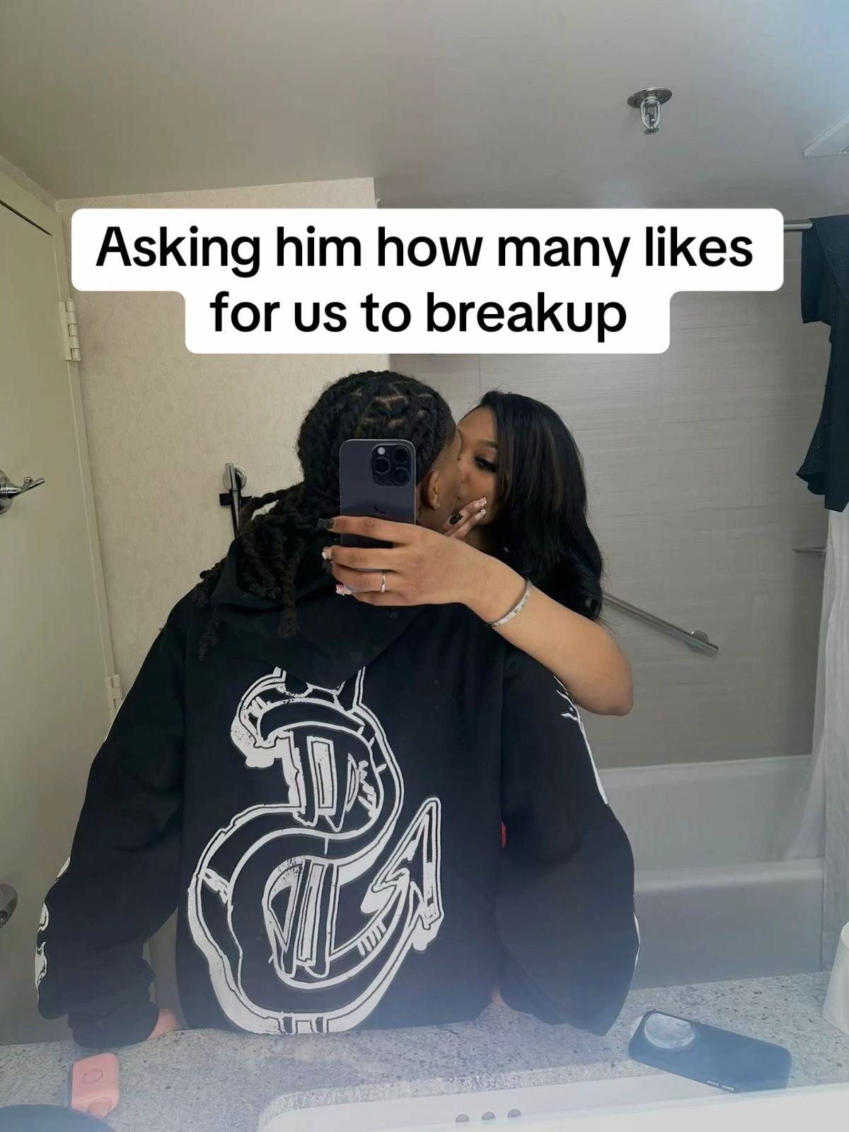 @⃟