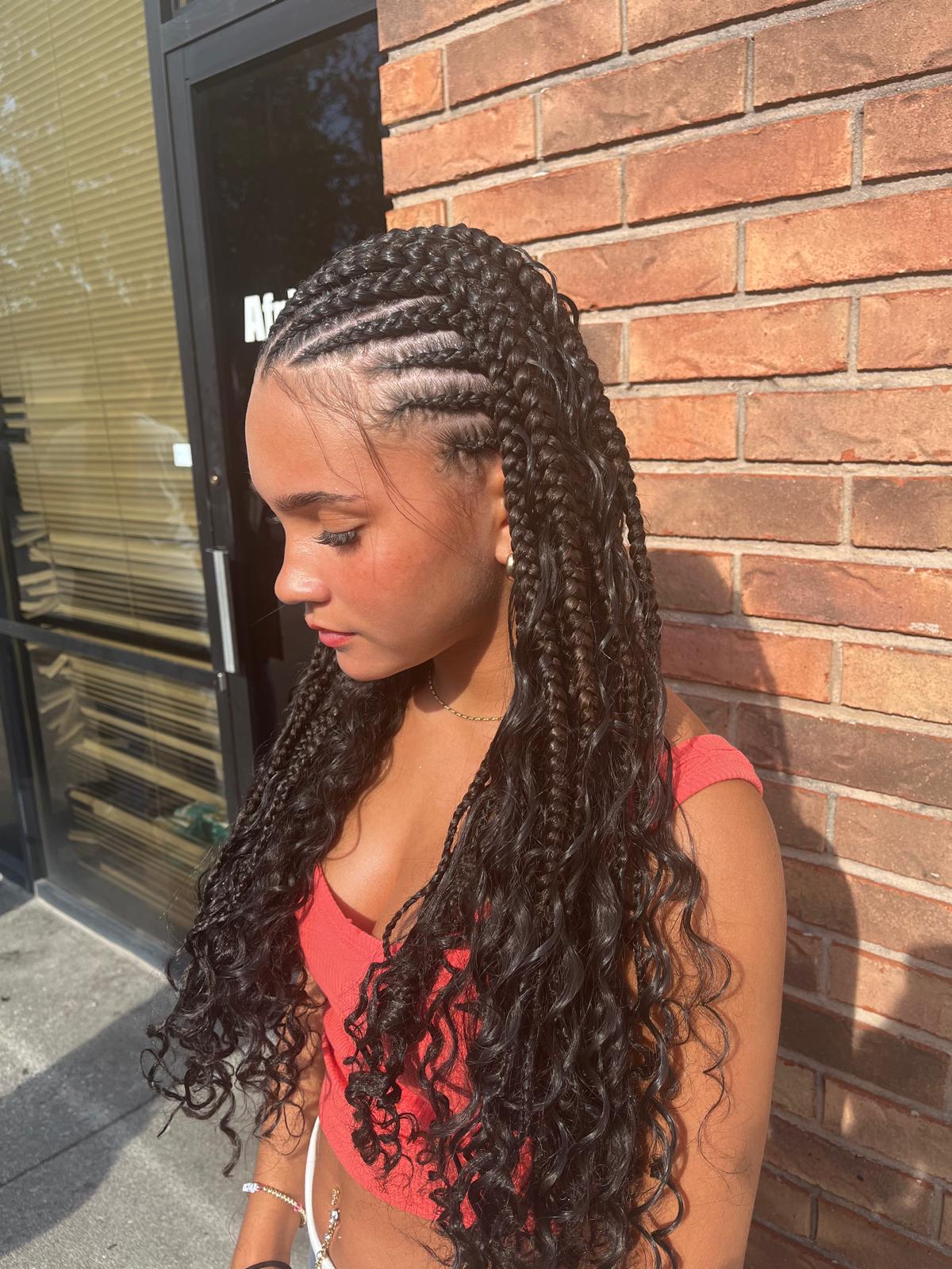 @African beauty of braiding