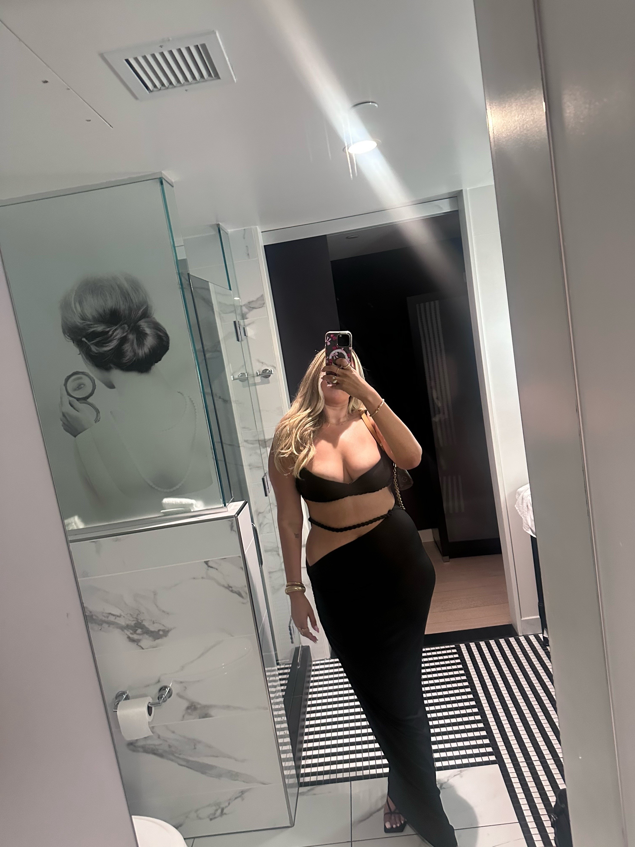 @YazzyLongLegs