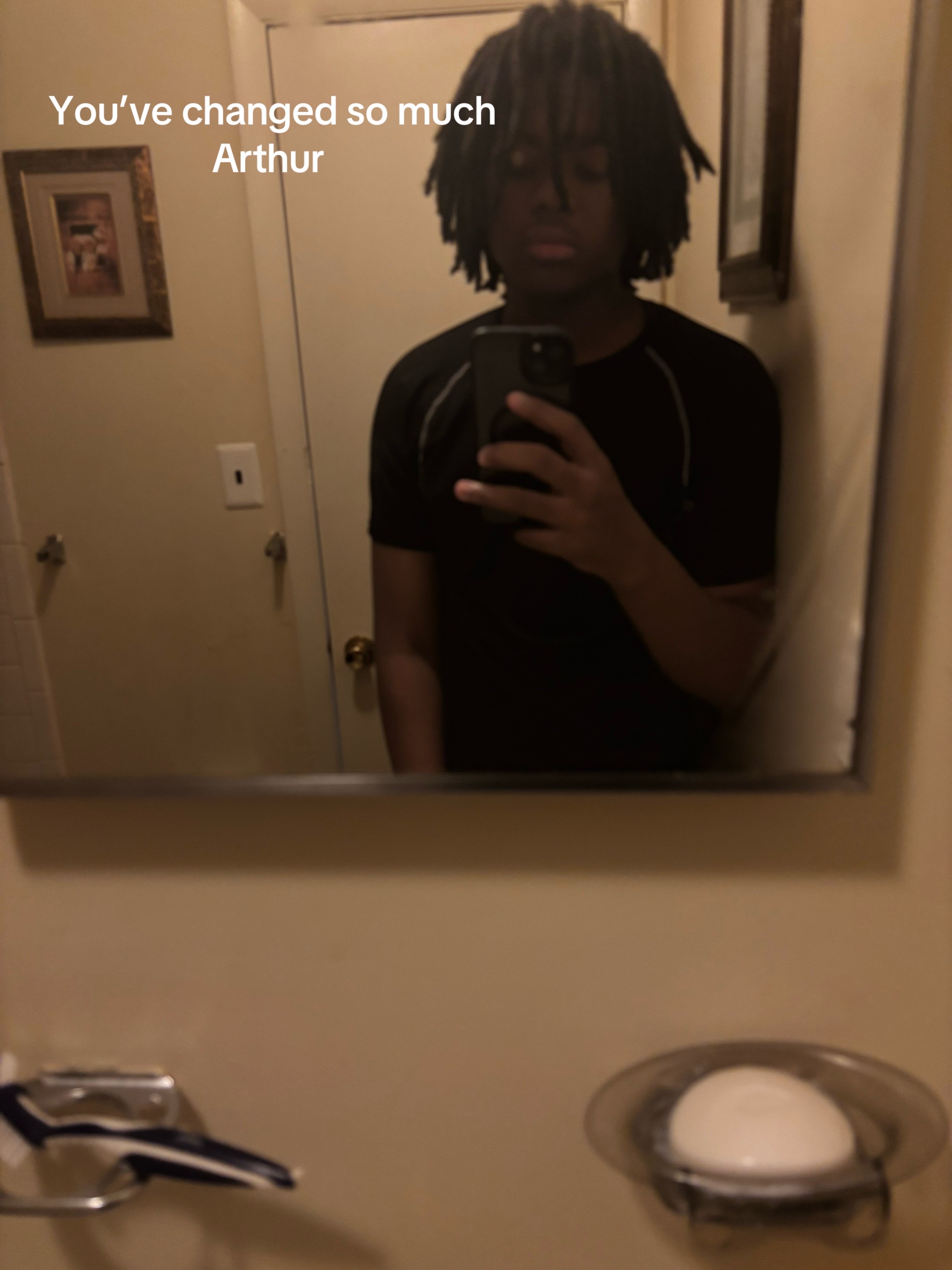 @𖣂