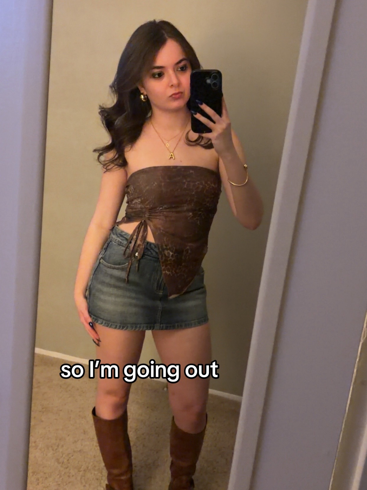 @Ava