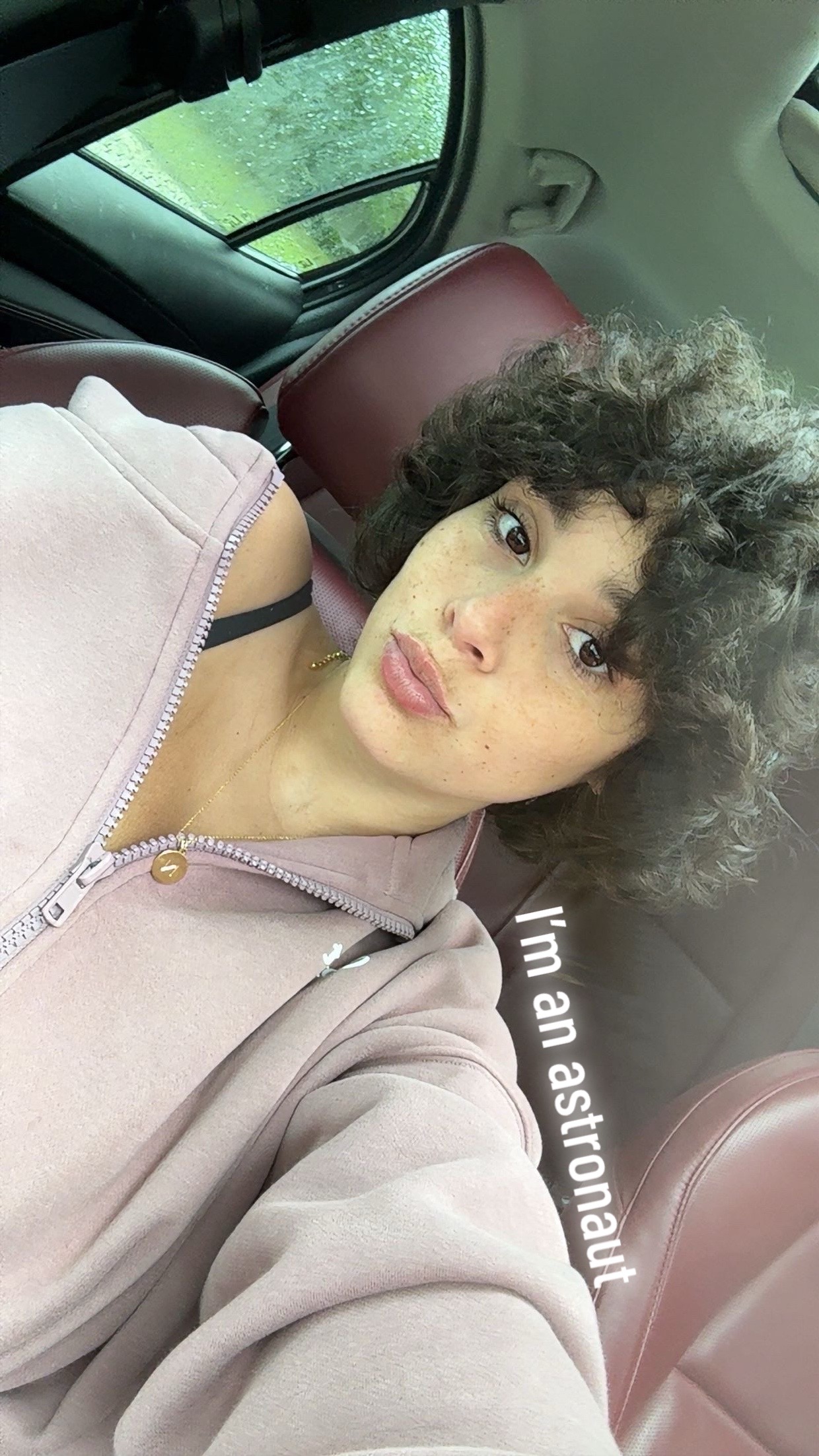 @zoeiannonee