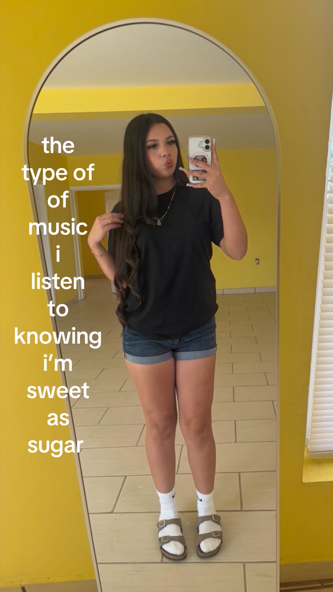 @ayyymarilyn