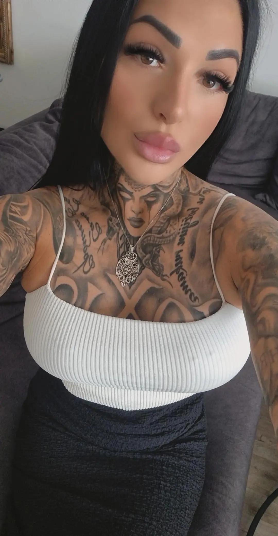 @Beniken93