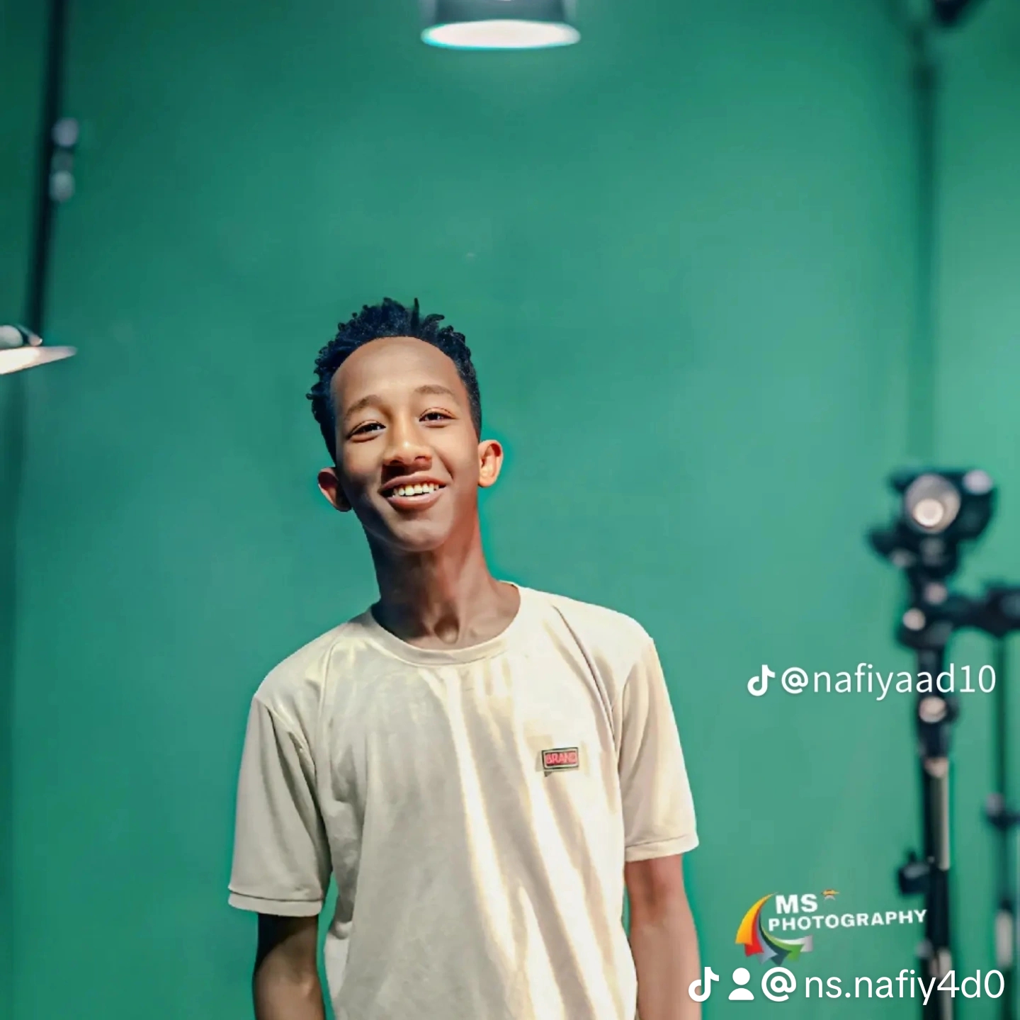 @➛ናፊ leo ❿