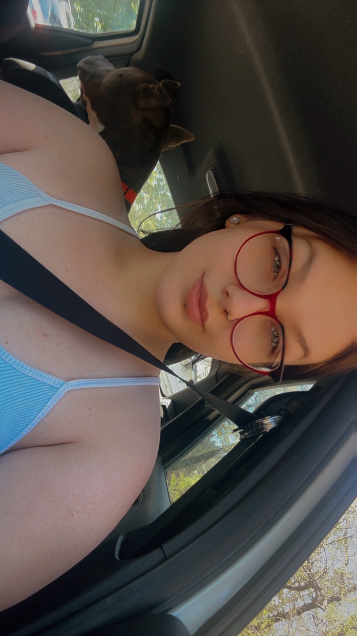 @victoriaraine03