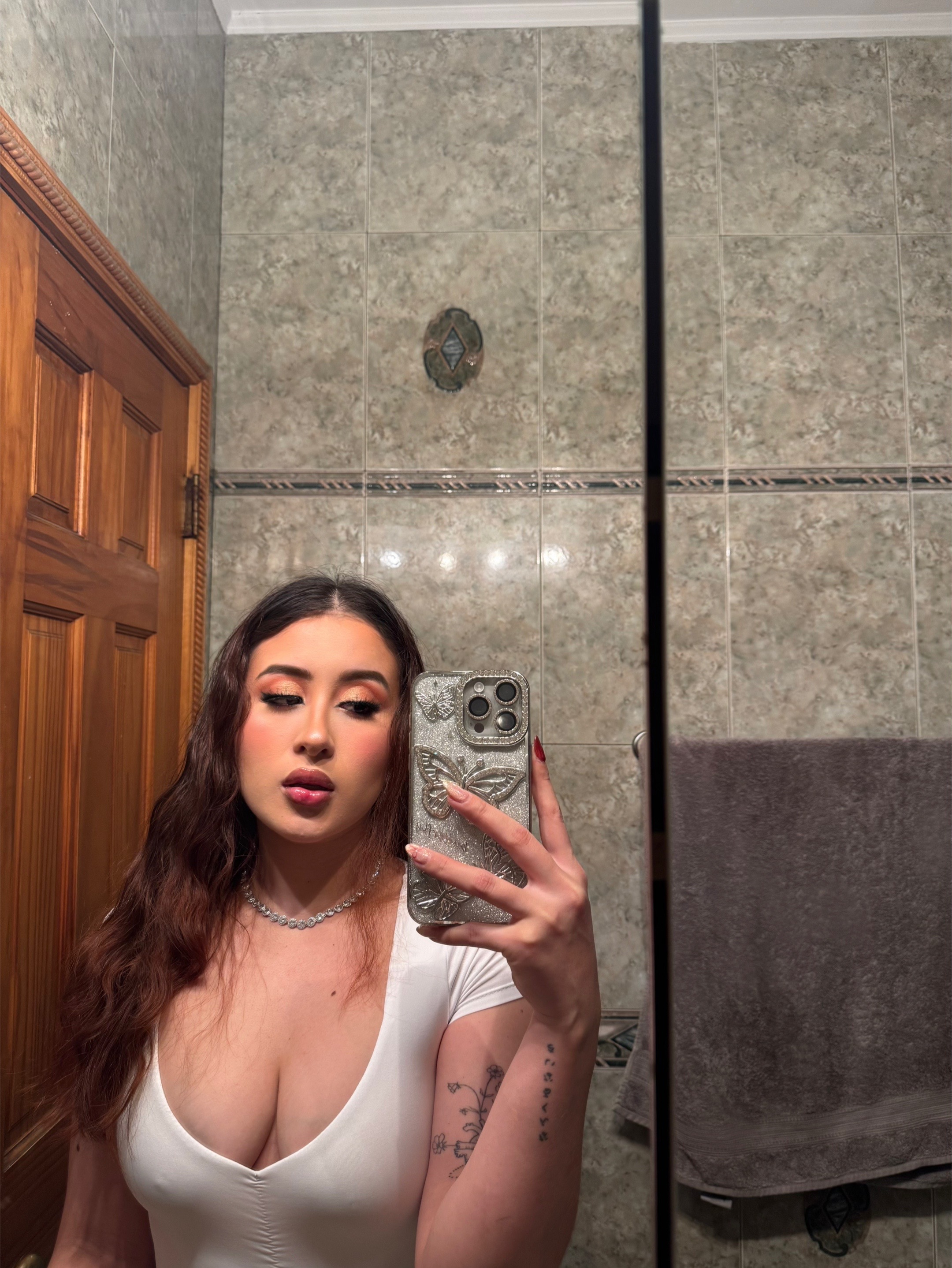 @M&oacute;nica