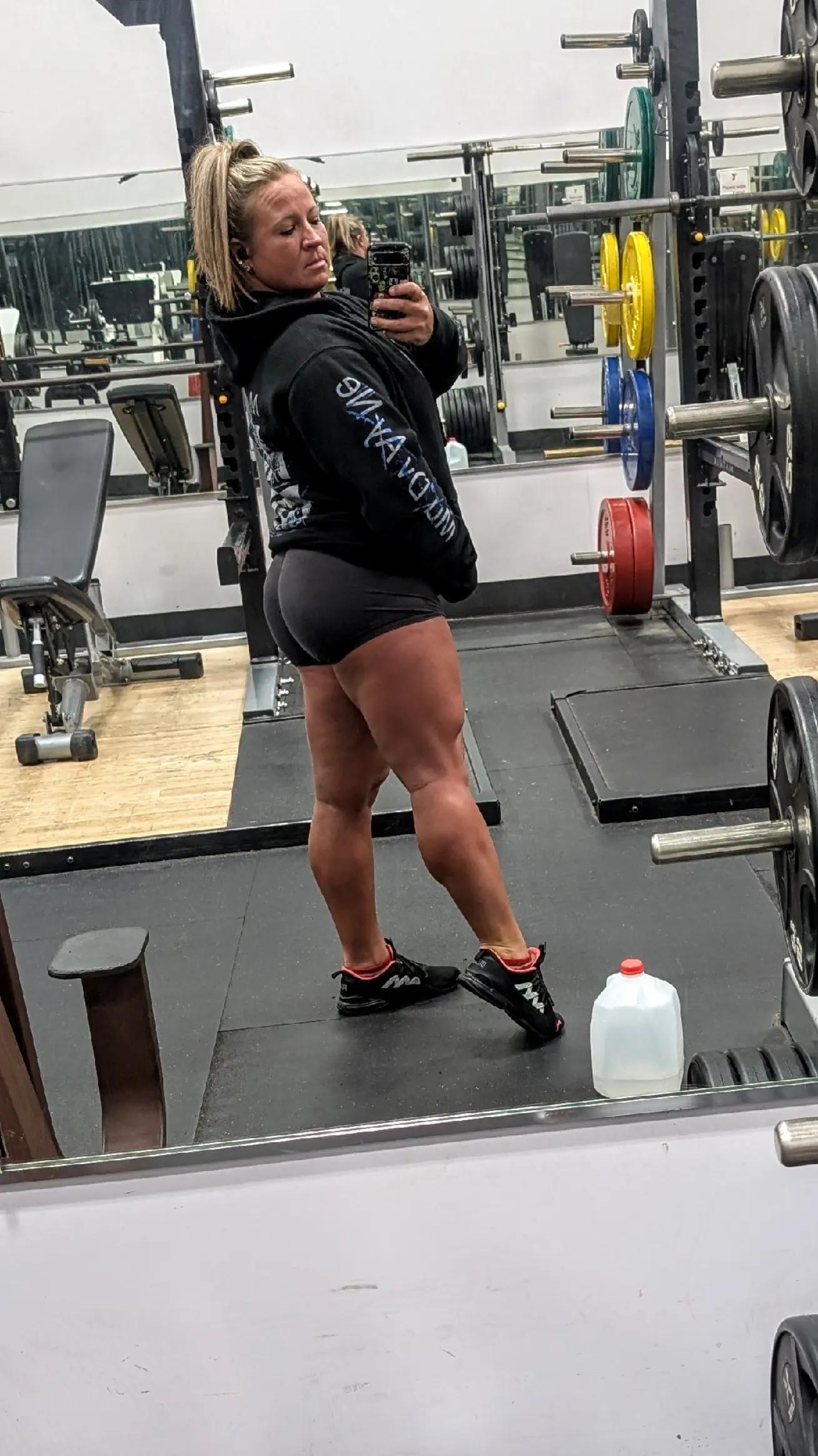 @Muscle Mommy