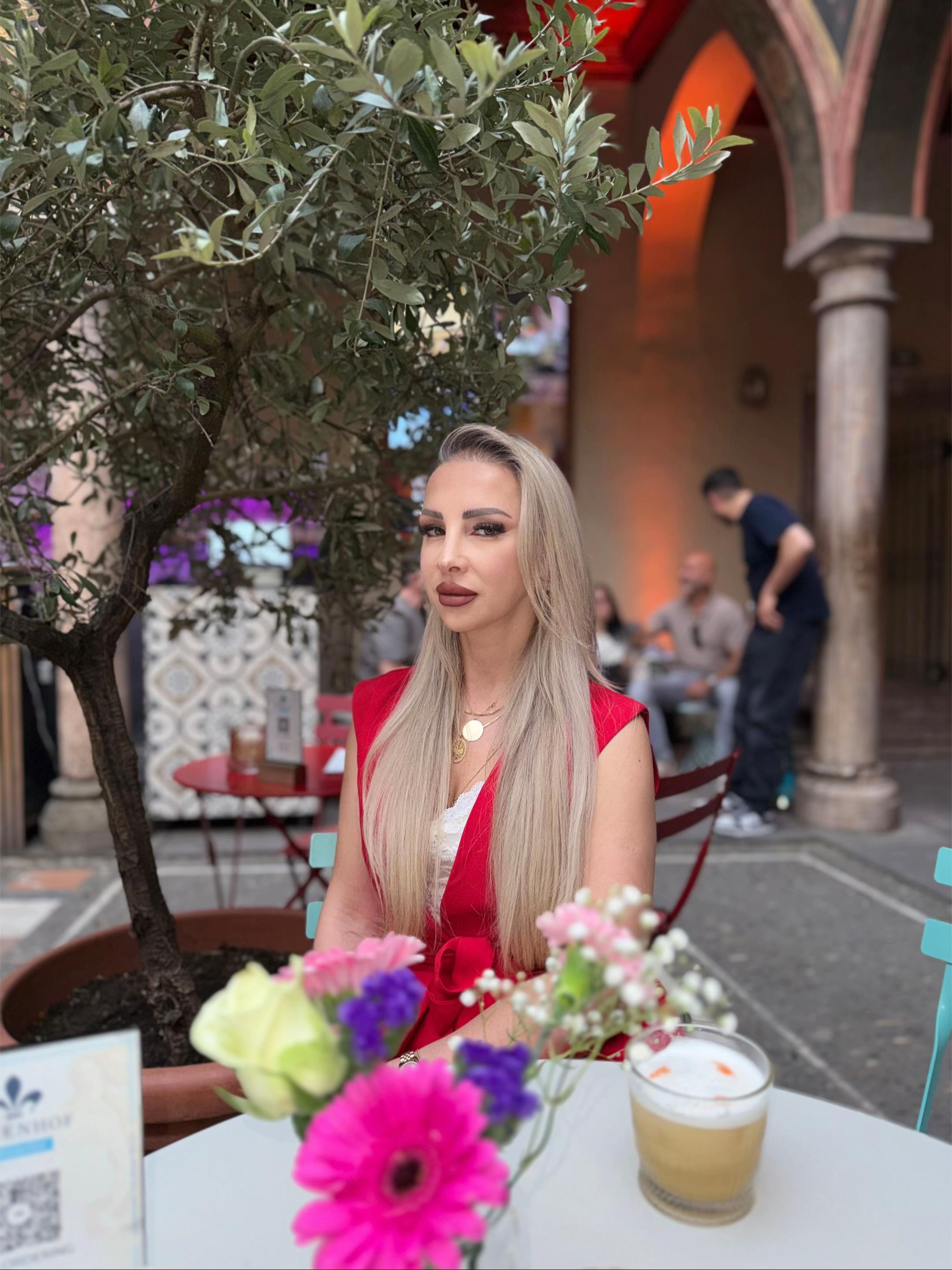 @SimplyChic