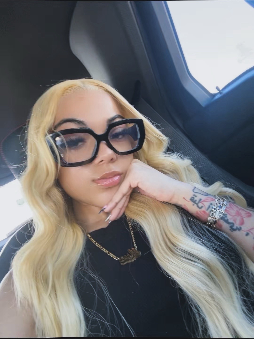 @mya