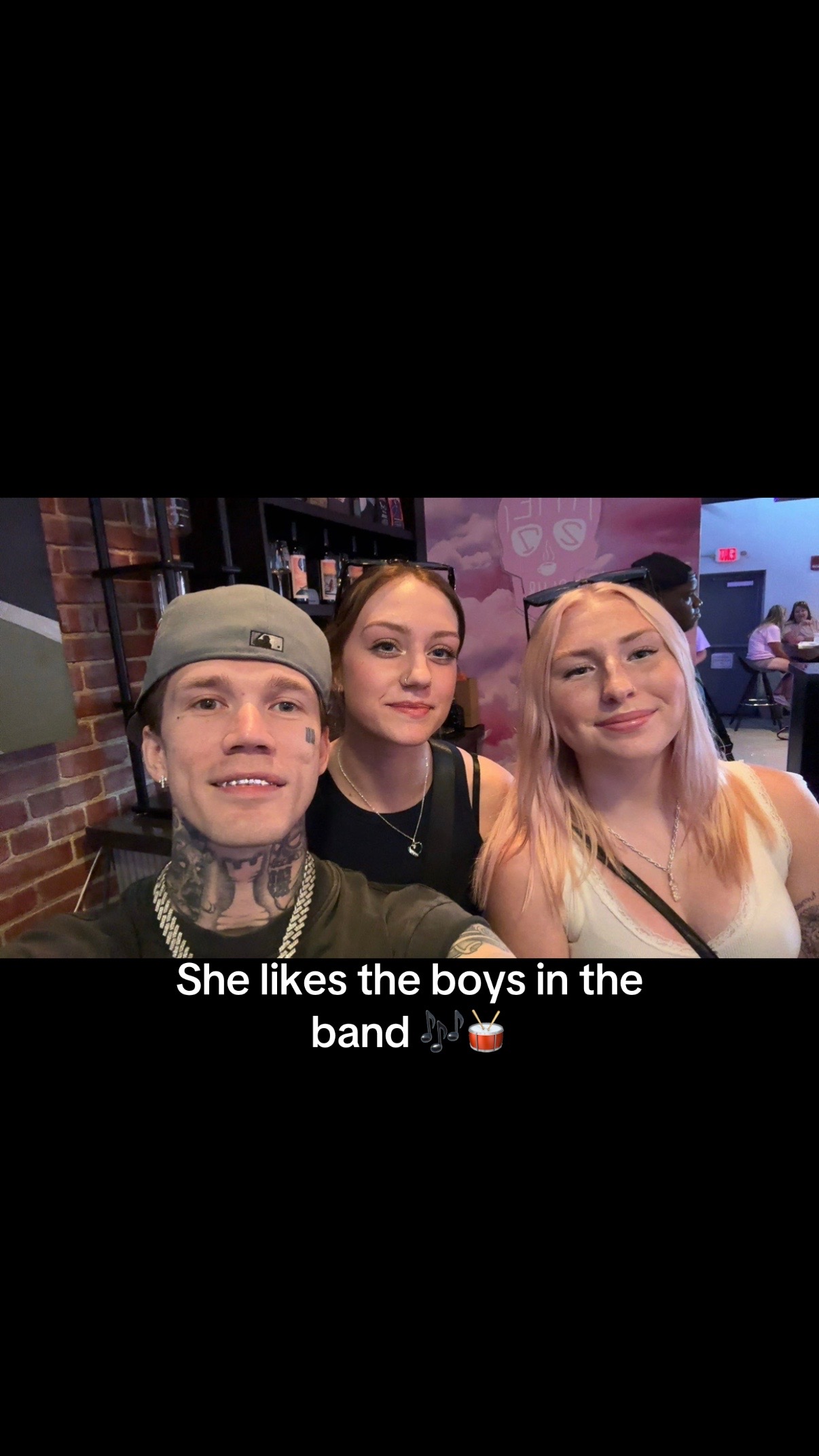 @mgk_tillidiexx