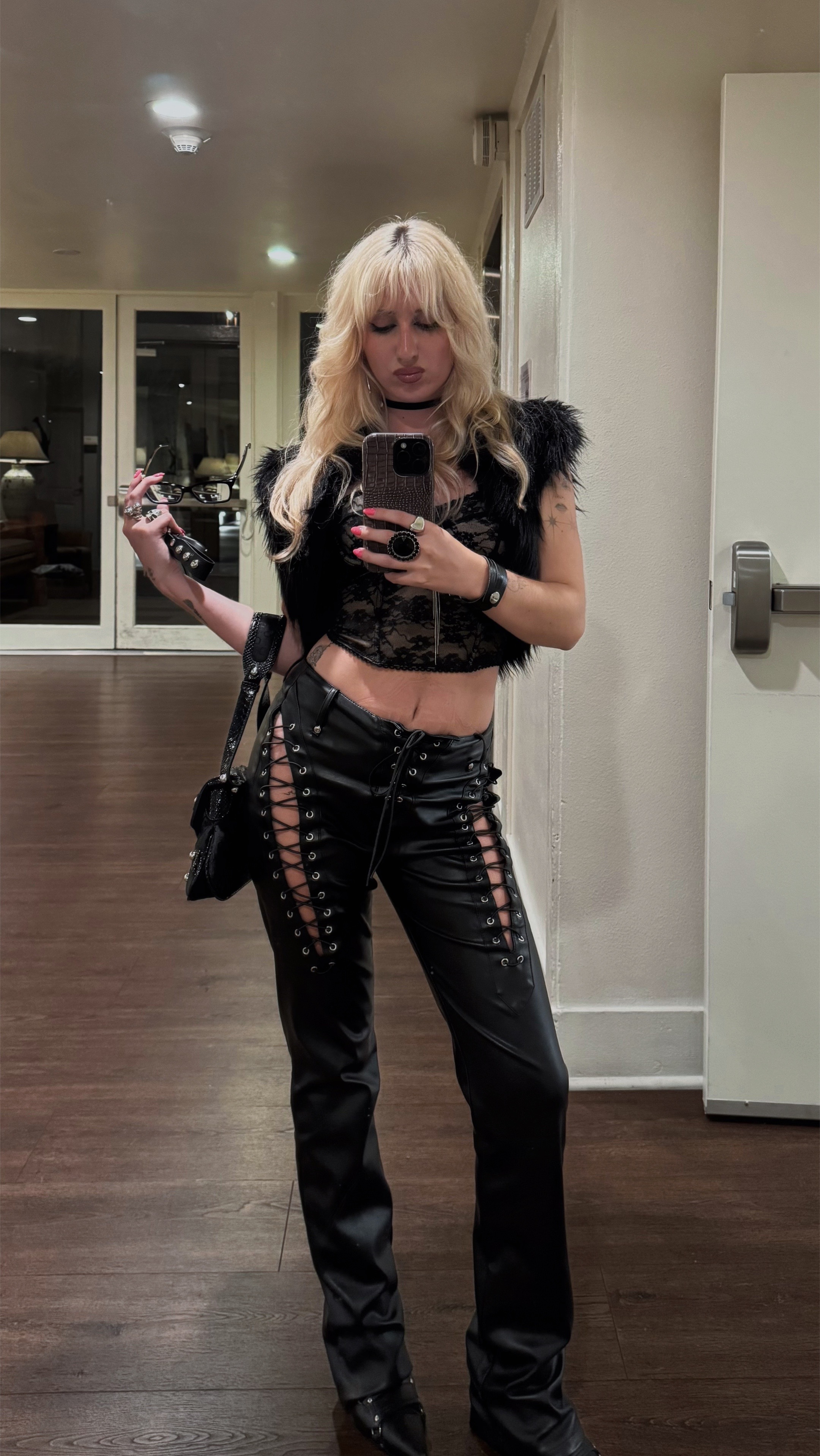 @Dominique