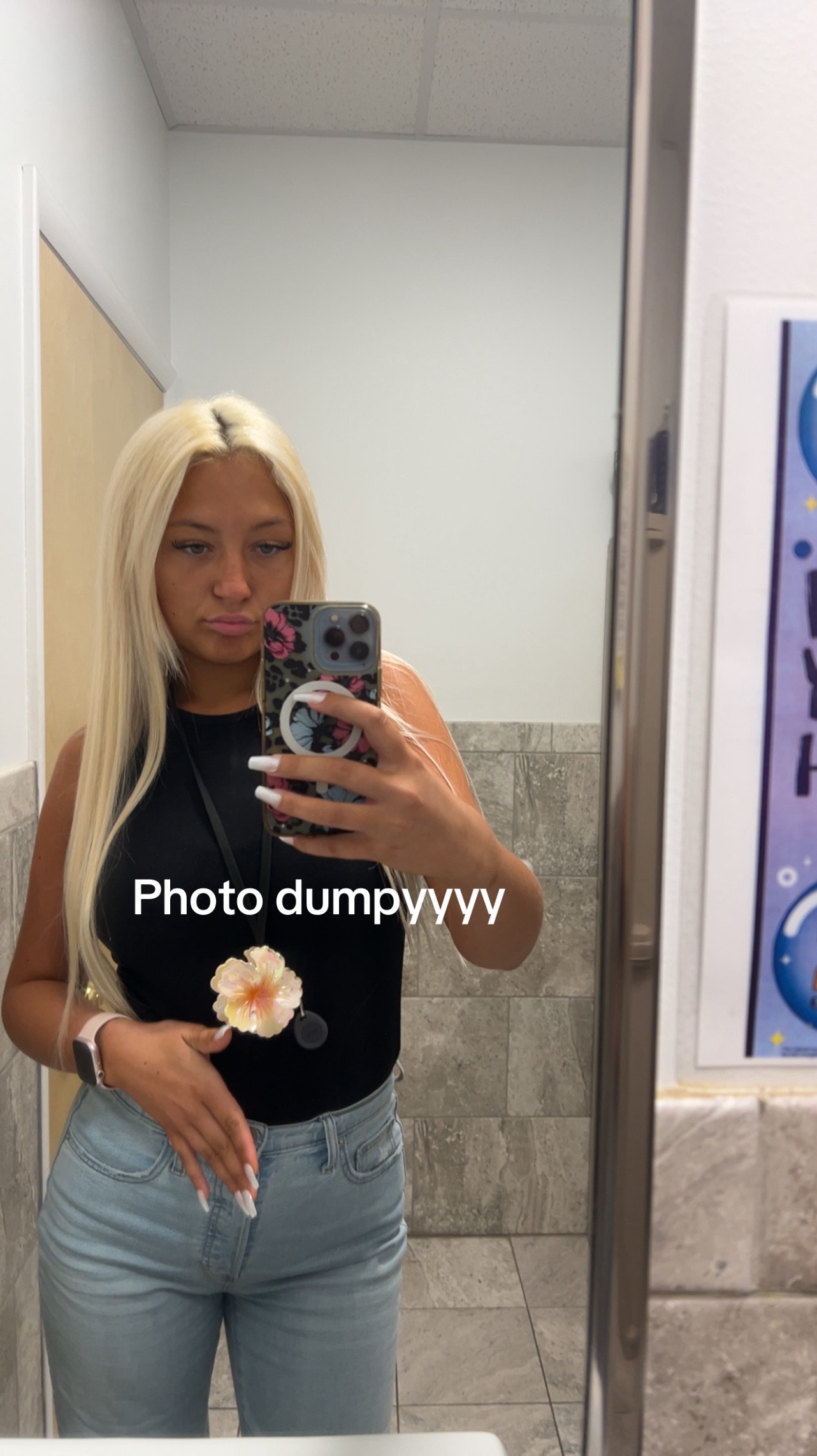 @dumbblondee110